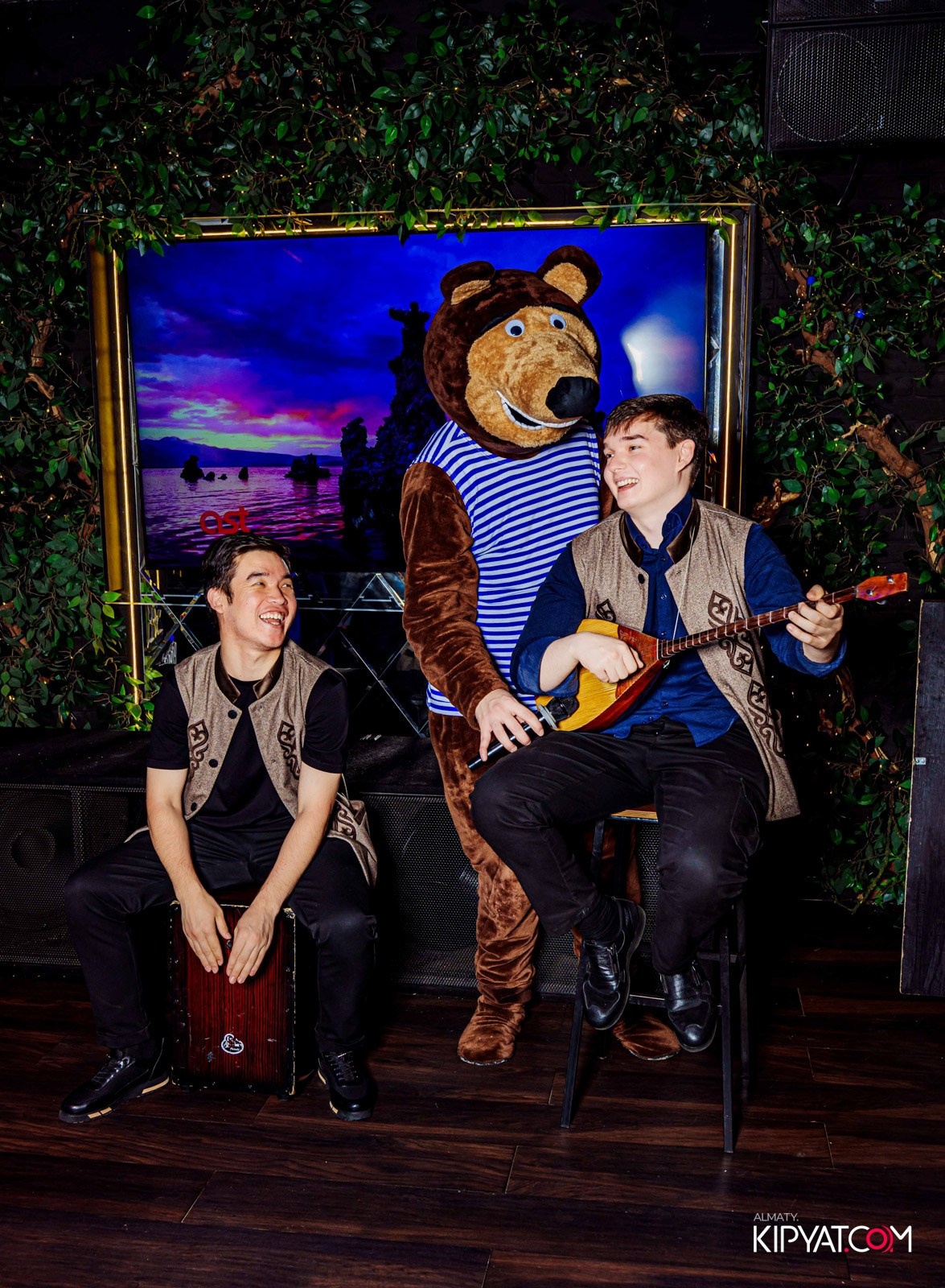 УХО И МЕДВЕДЬ НА САИНА. КИПЯТКОМ АЛМАТЫ!