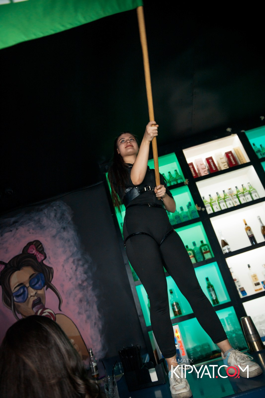 UYAT EMES BAR. КИПЯТКОМ АЛМАТЫ!