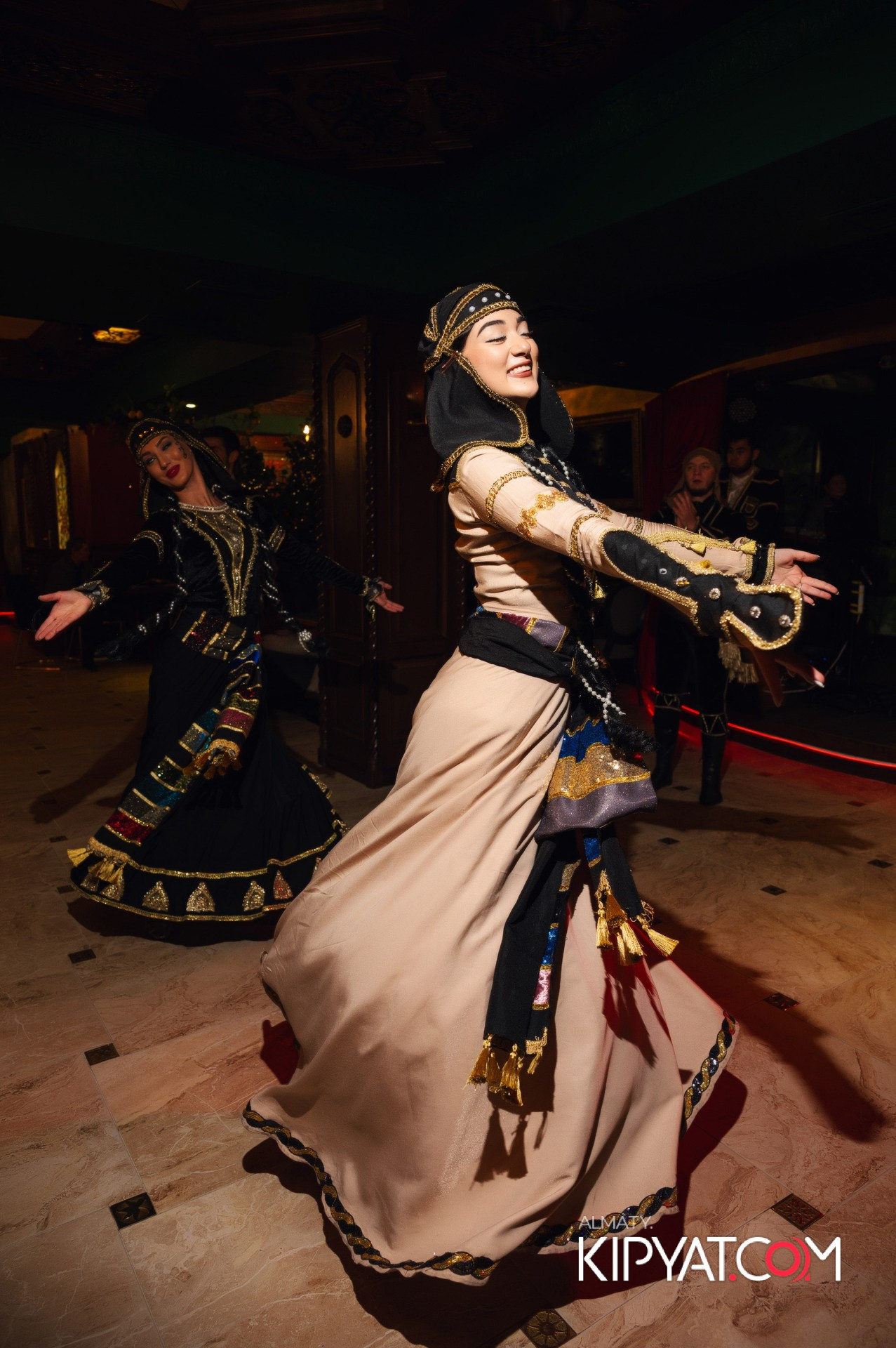 ALAZANI НА КАБАНБАЙ БАТЫРА. КИПЯТКОМ АЛМАТЫ!