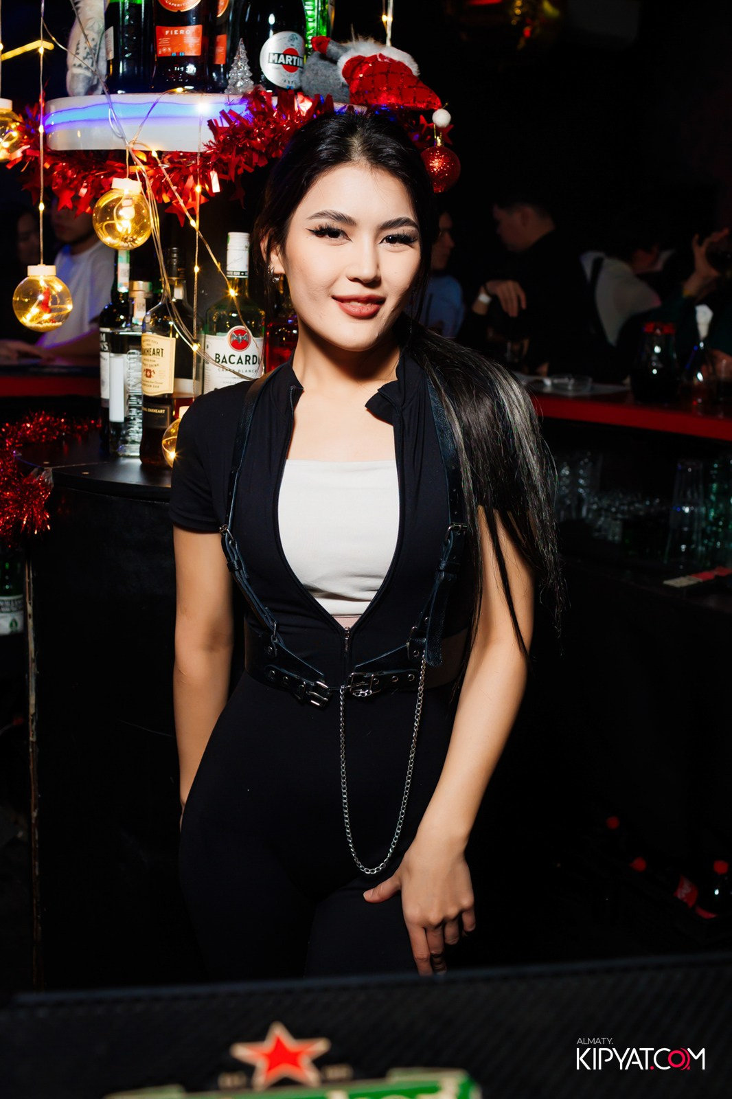 UYAT EMES BAR. КИПЯТКОМ АЛМАТЫ!