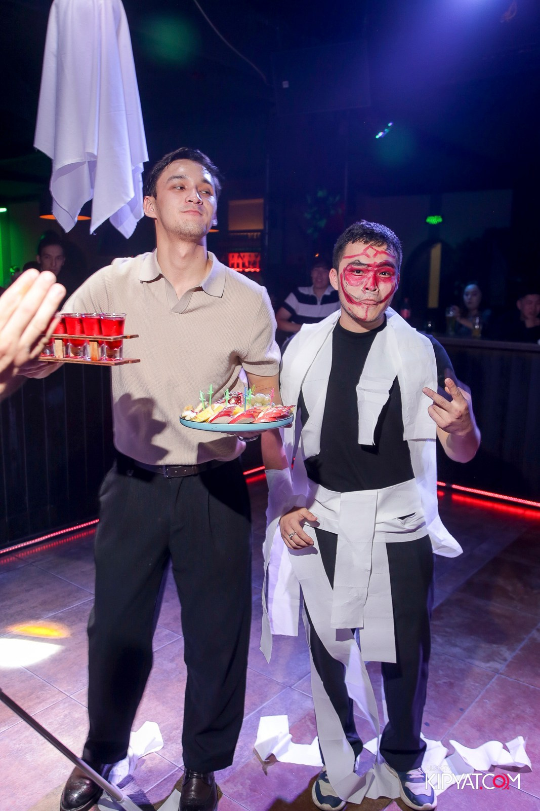 ARAGOSTA ДИСКО-БАР. КИПЯТКОМ АЛМАТЫ!