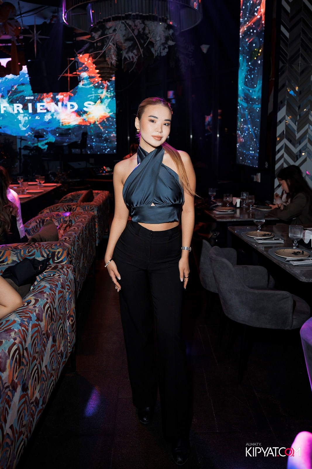 FRIENDS BAR & TERRACE. КИПЯТКОМ АЛМАТЫ! Фотосъемка мероприятий в Алматы