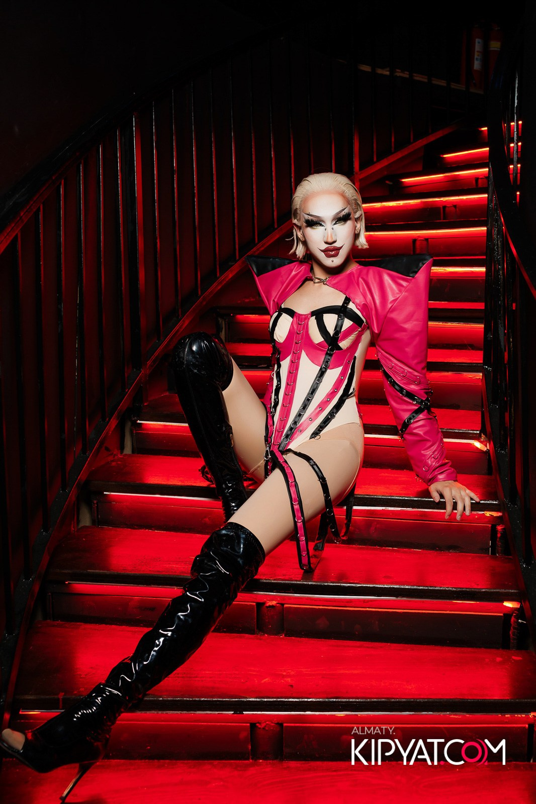 НОЧНОЙ КЛУБ ICON. КИПЯТКОМ АЛМАТЫ!