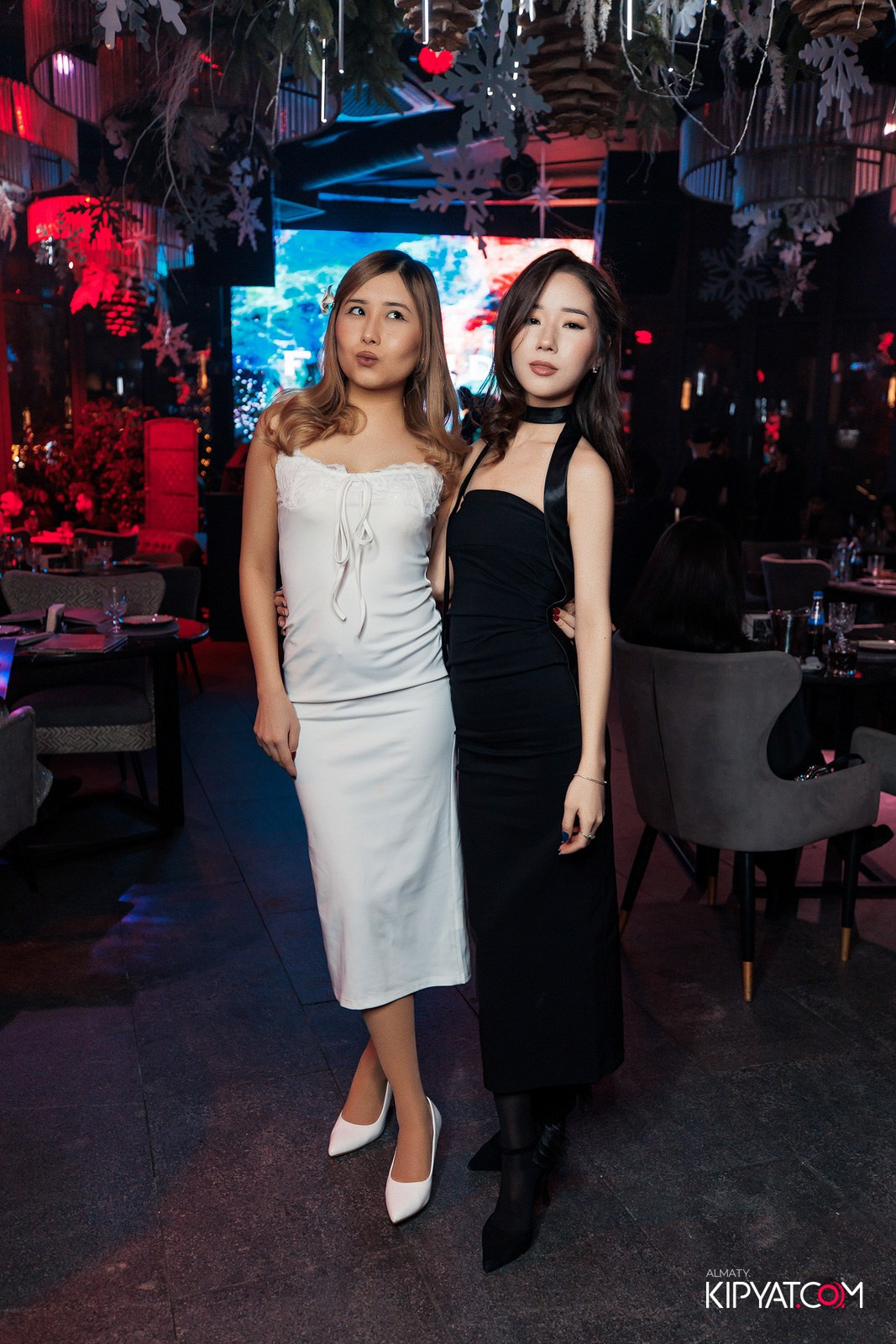 FRIENDS BAR & TERRACE. КИПЯТКОМ АЛМАТЫ!