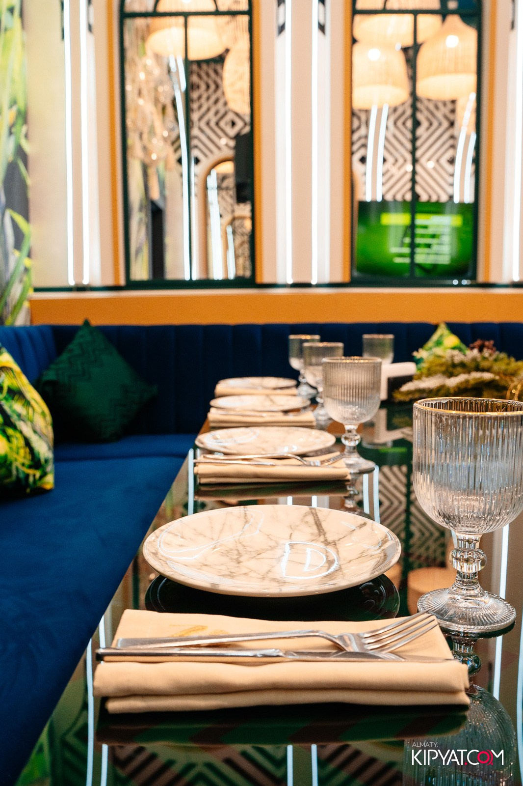 MOOD KARAOKE & TERRACE. КИПЯТКОМ АЛМАТЫ!