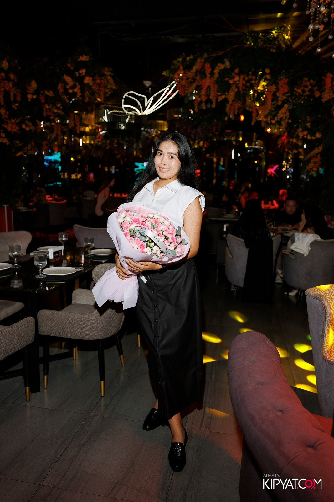 FRIENDS BAR & TERRACE. КИПЯТКОМ АЛМАТЫ! Фотосъемка мероприятий в Алматы