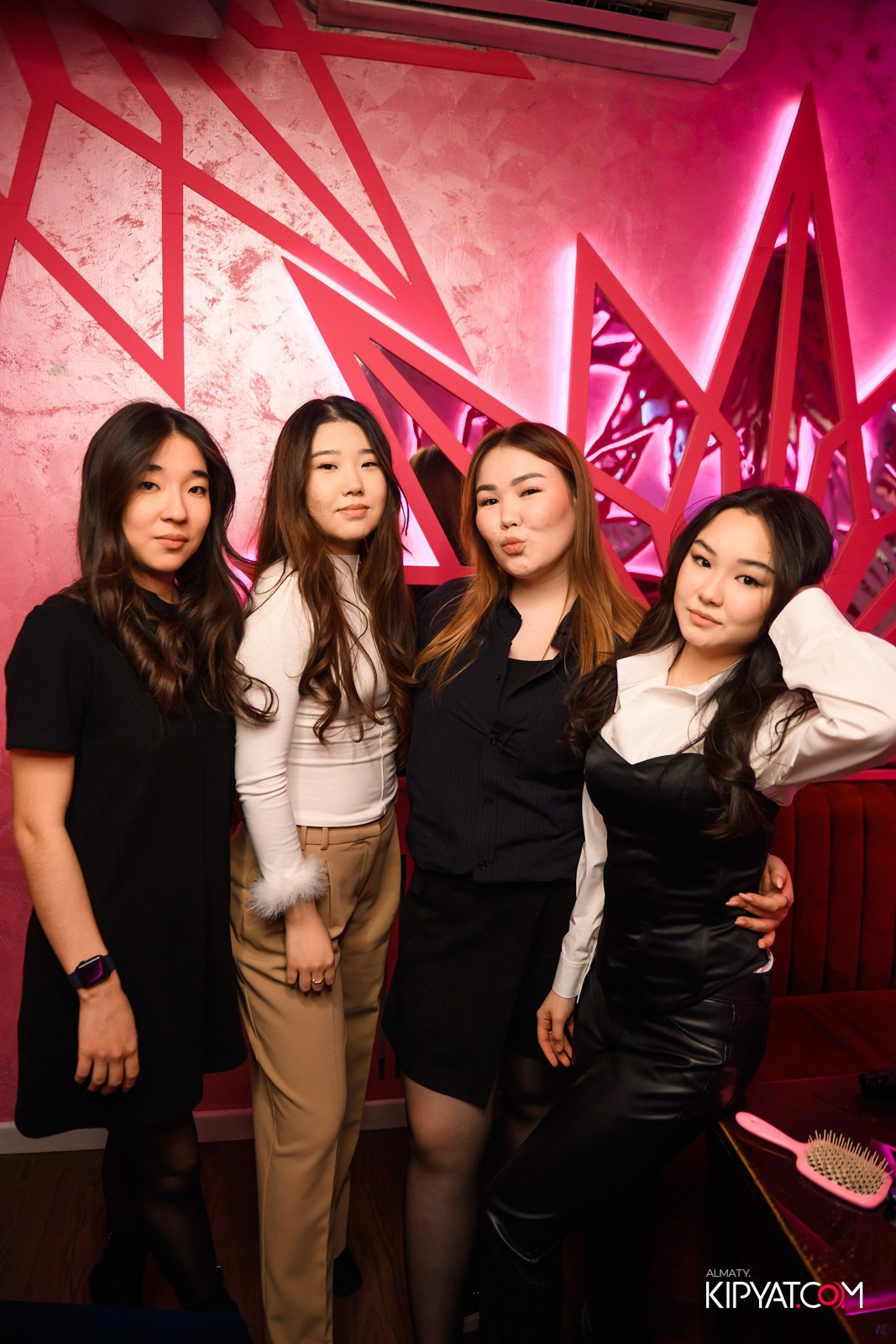 УХО И МЕДВЕДЬ НА ГАГАРИНА. КИПЯТКОМ АЛМАТЫ!