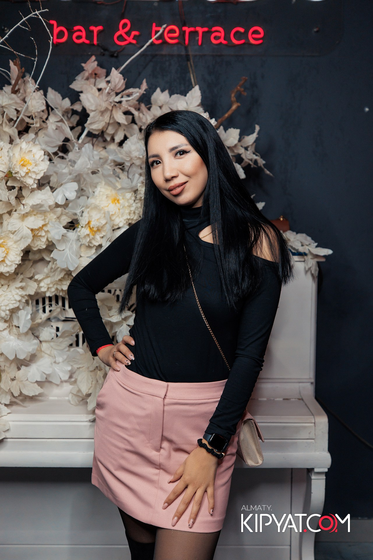 FRIENDS BAR & TERRACE. КИПЯТКОМ АЛМАТЫ!