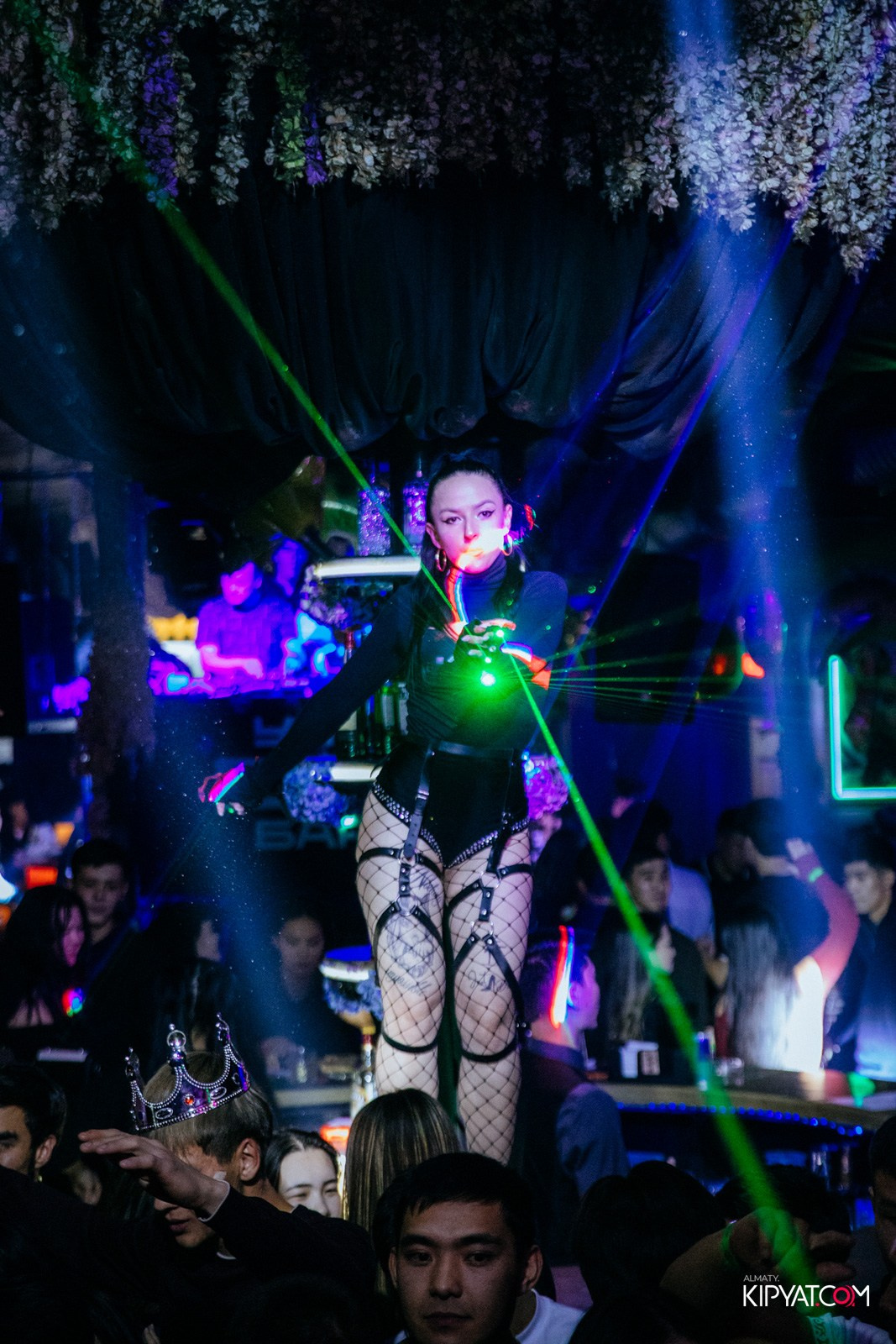 UYAT EMES BAR. КИПЯТКОМ АЛМАТЫ!