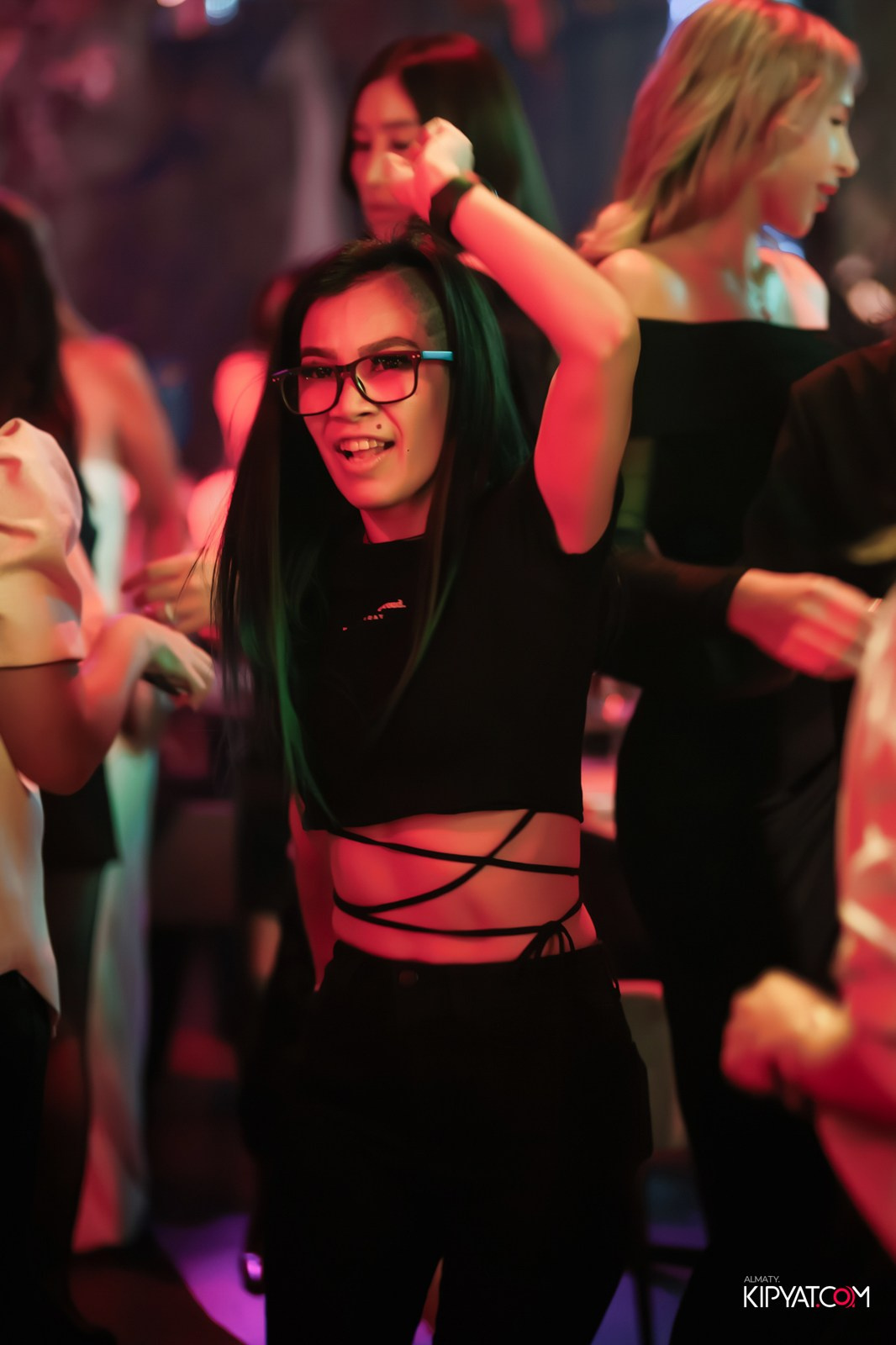 FRIENDS BAR & TERRACE. КИПЯТКОМ АЛМАТЫ!