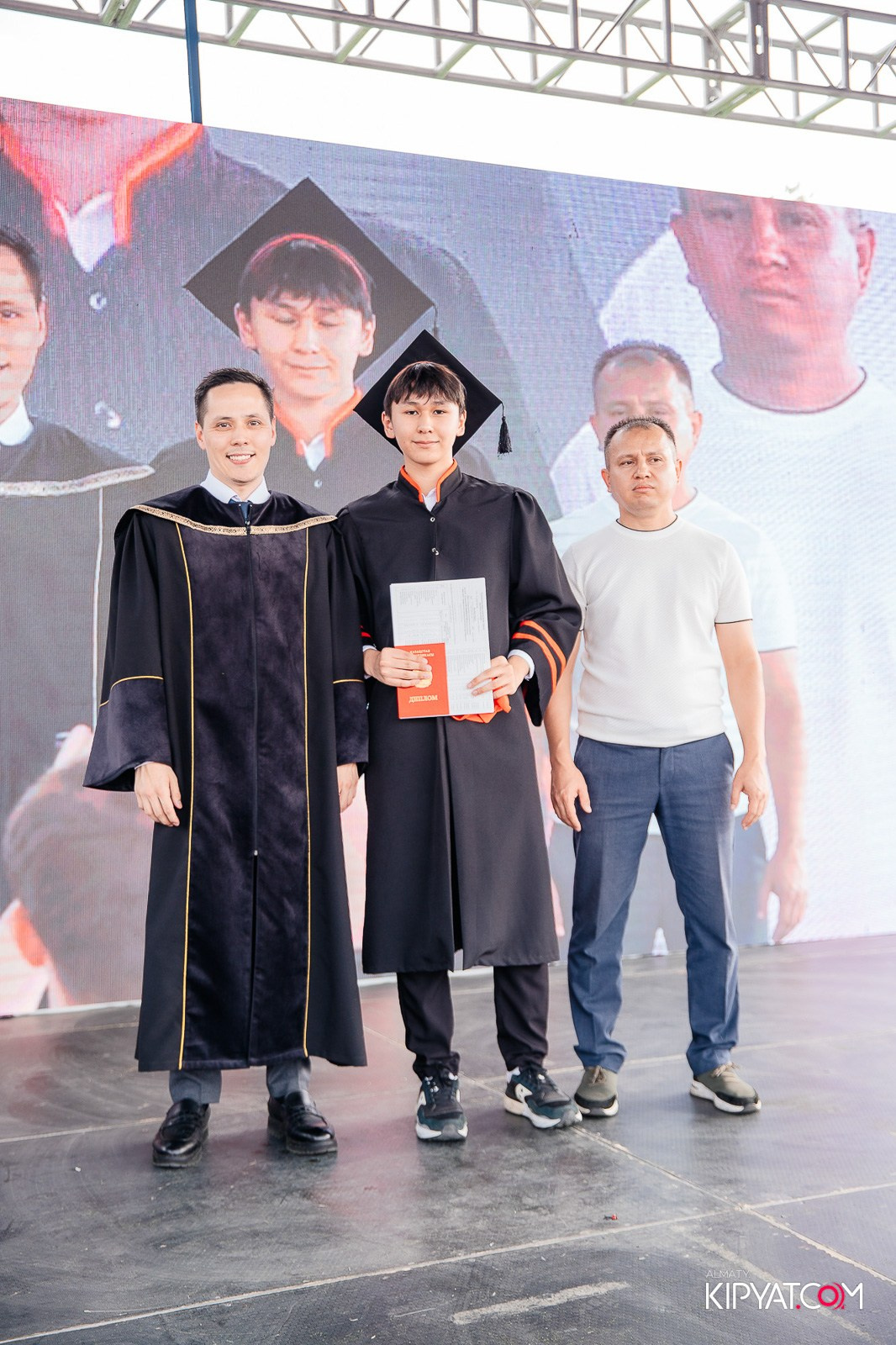 ВРУЧЕНИЕ ДИПЛОМОВ — НАРХОЗ КОЛЛЕДЖ. Part 3. КИПЯТКОМ АЛМАТЫ!