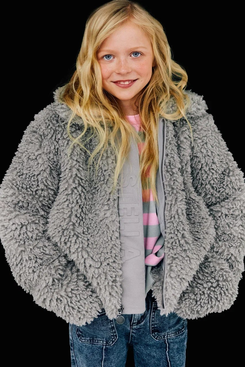 Шварц Аделина 9 ЛЕТ 140 СМ. Детское модельное агентство Musthave agency. База профессиональных моделей