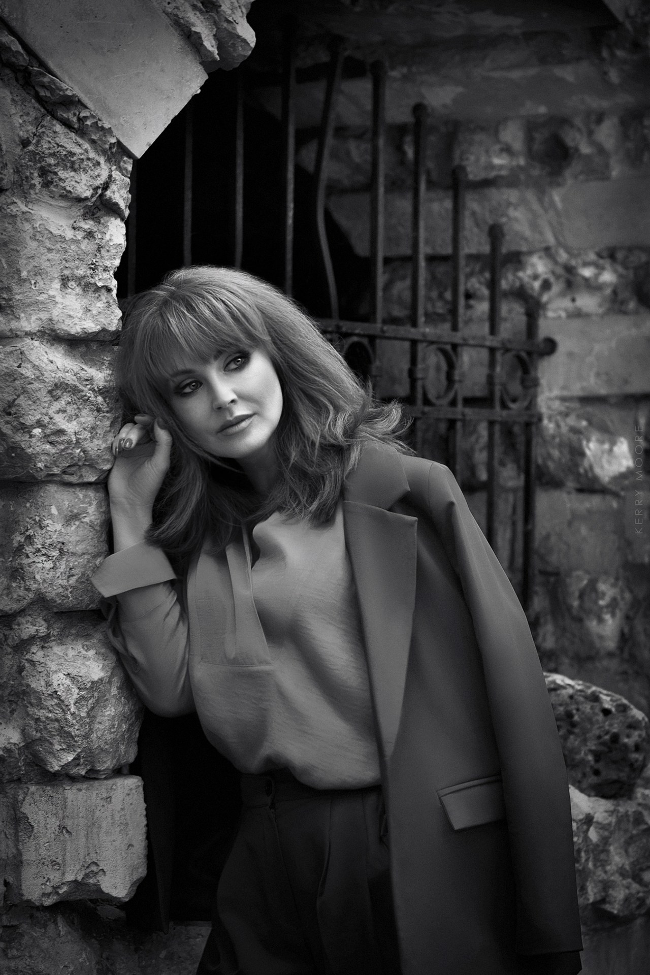 Женский уличный портрет. Фотограф и художник Kerry Moore