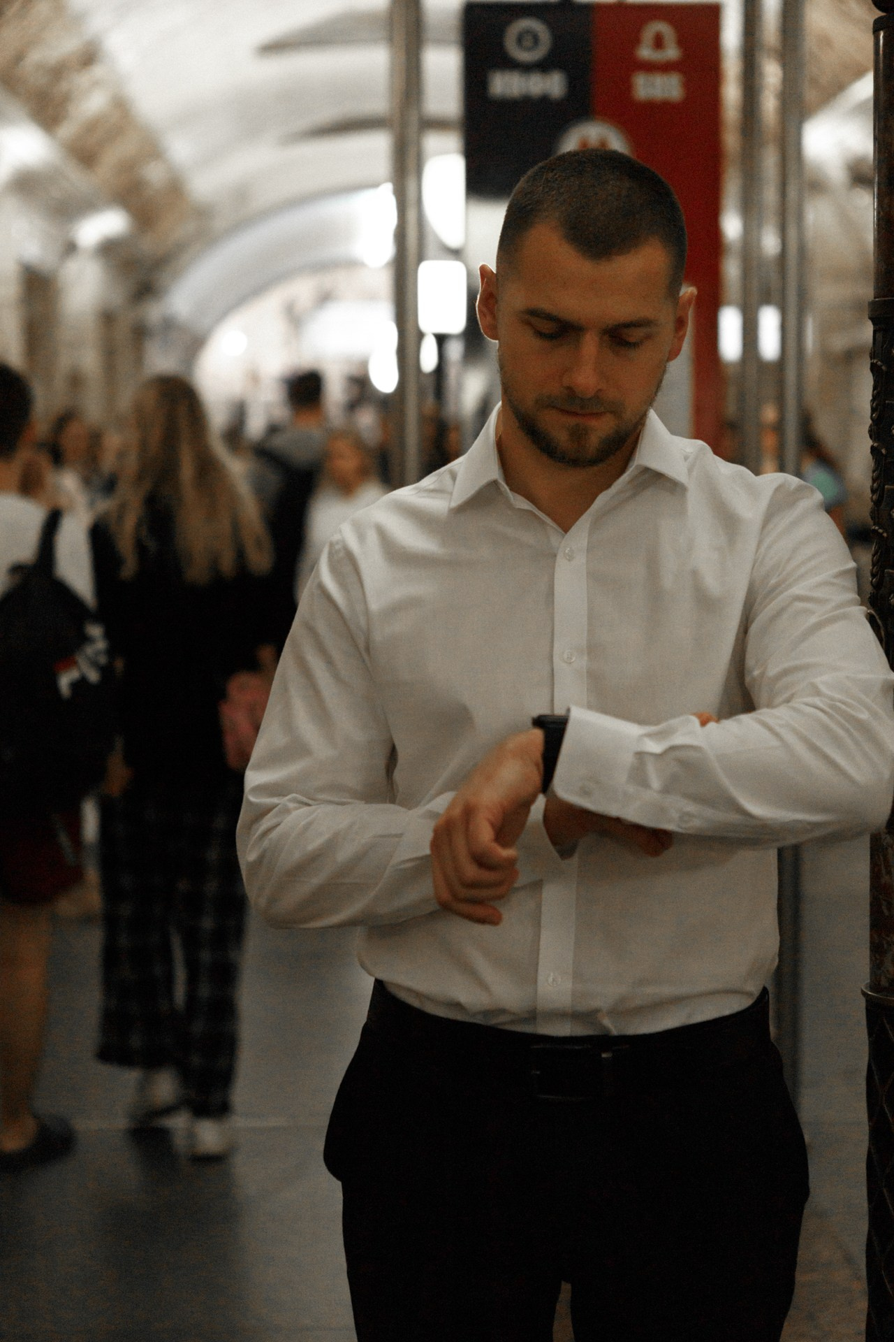 Не опоздать. Фотограф Владимир Молоканов