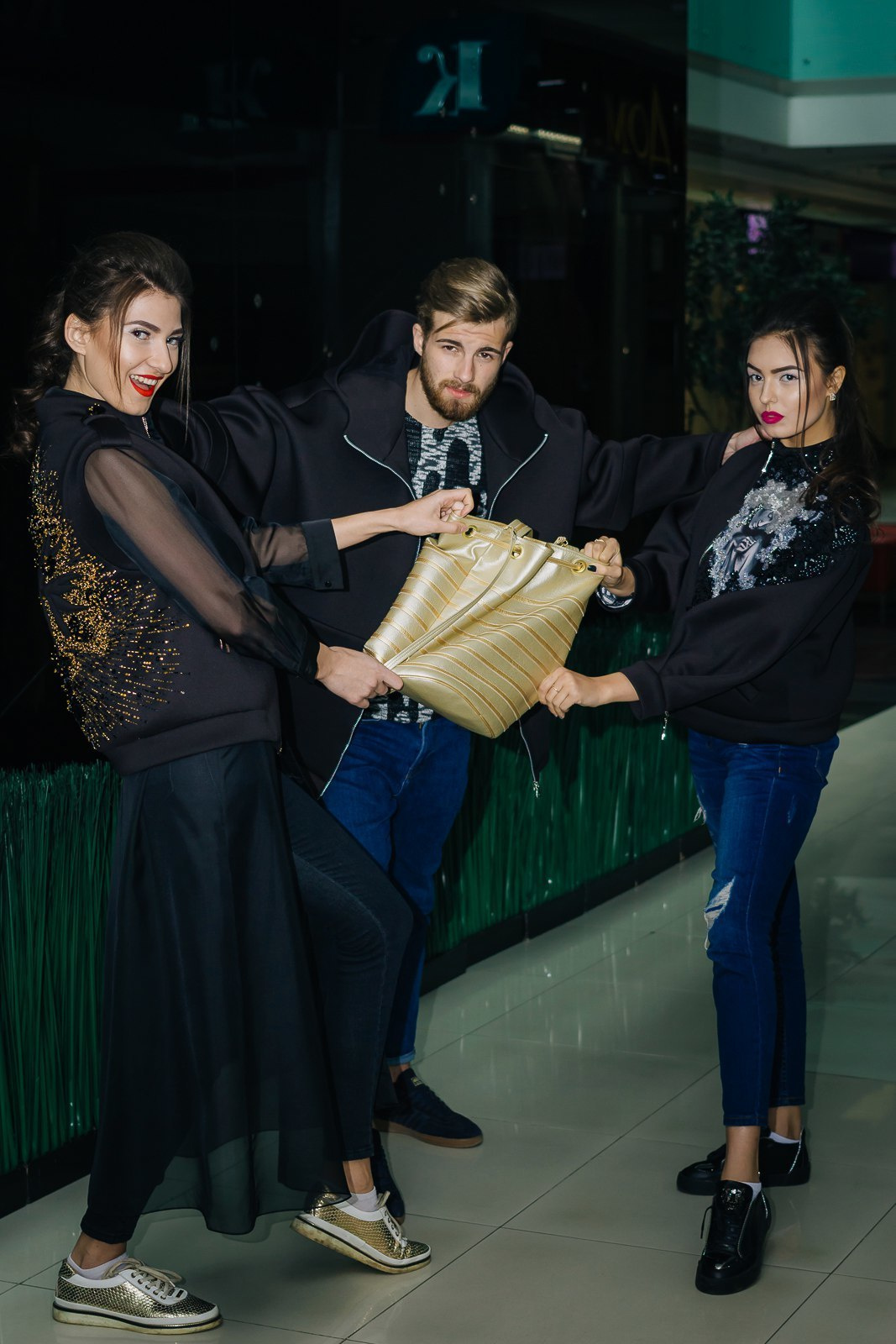 Съемка моды, лук-бук (lookbook) для маркетплейсов Краснодар. Бизнес, мужской фотограф в Краснодаре | Аксёнов Алексей Владимирович