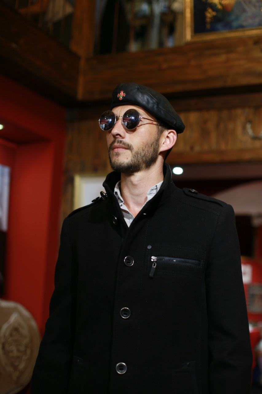 Обо мне. Фотограф художник модель Юра Козлов Москва