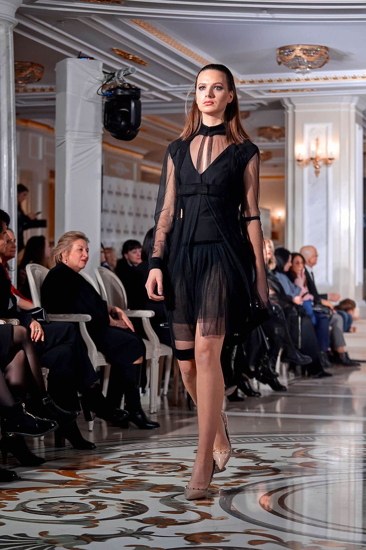 ПОКАЗ В ГОСТИНИЦЕ ЭРМИТАЖ