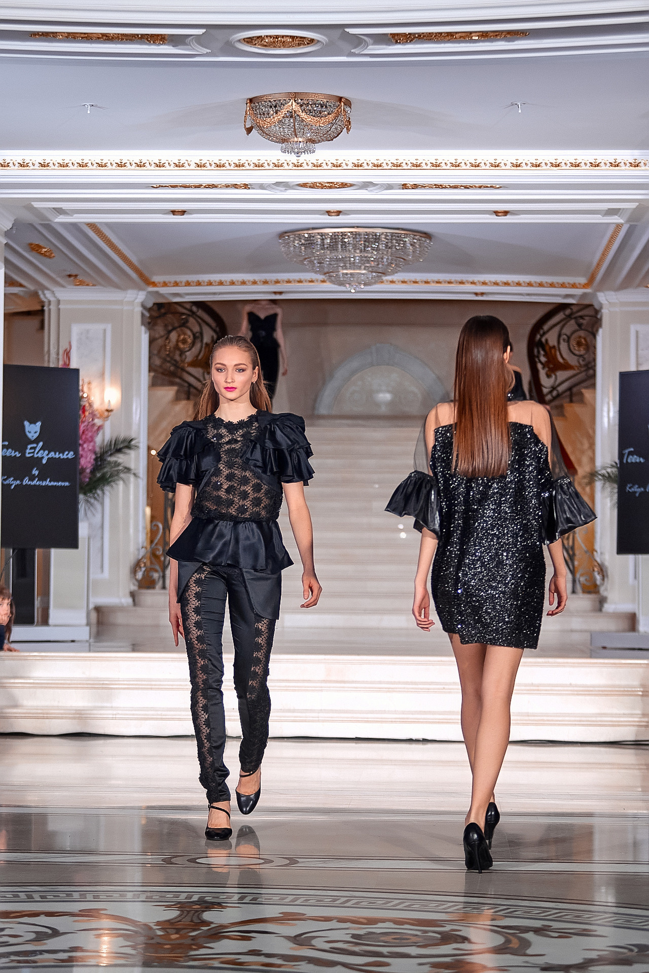 ПОКАЗ В ГОСТИНИЦЕ ЭРМИТАЖ