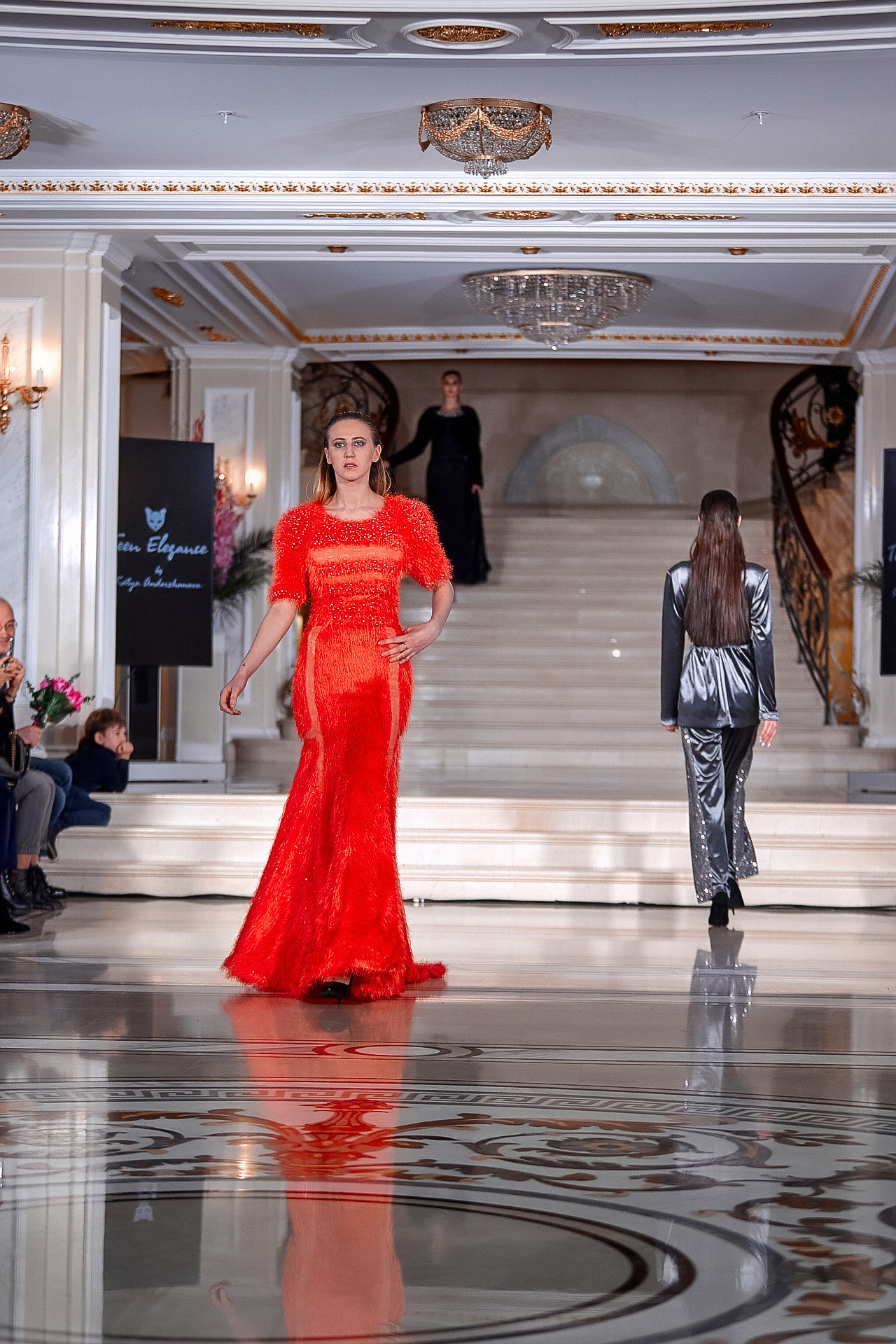 ПОКАЗ В ГОСТИНИЦЕ ЭРМИТАЖ