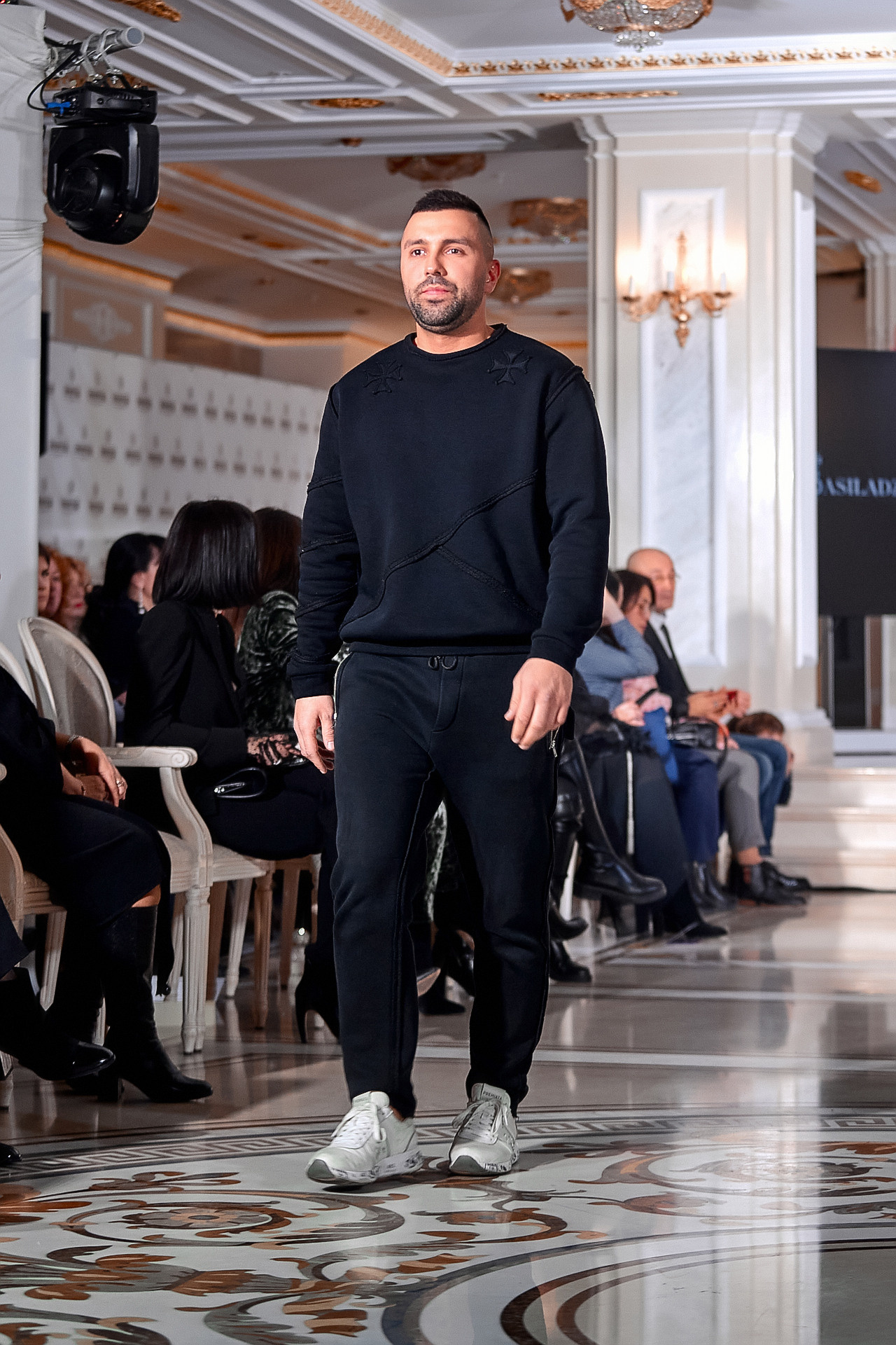 ПОКАЗ В ГОСТИНИЦЕ ЭРМИТАЖ