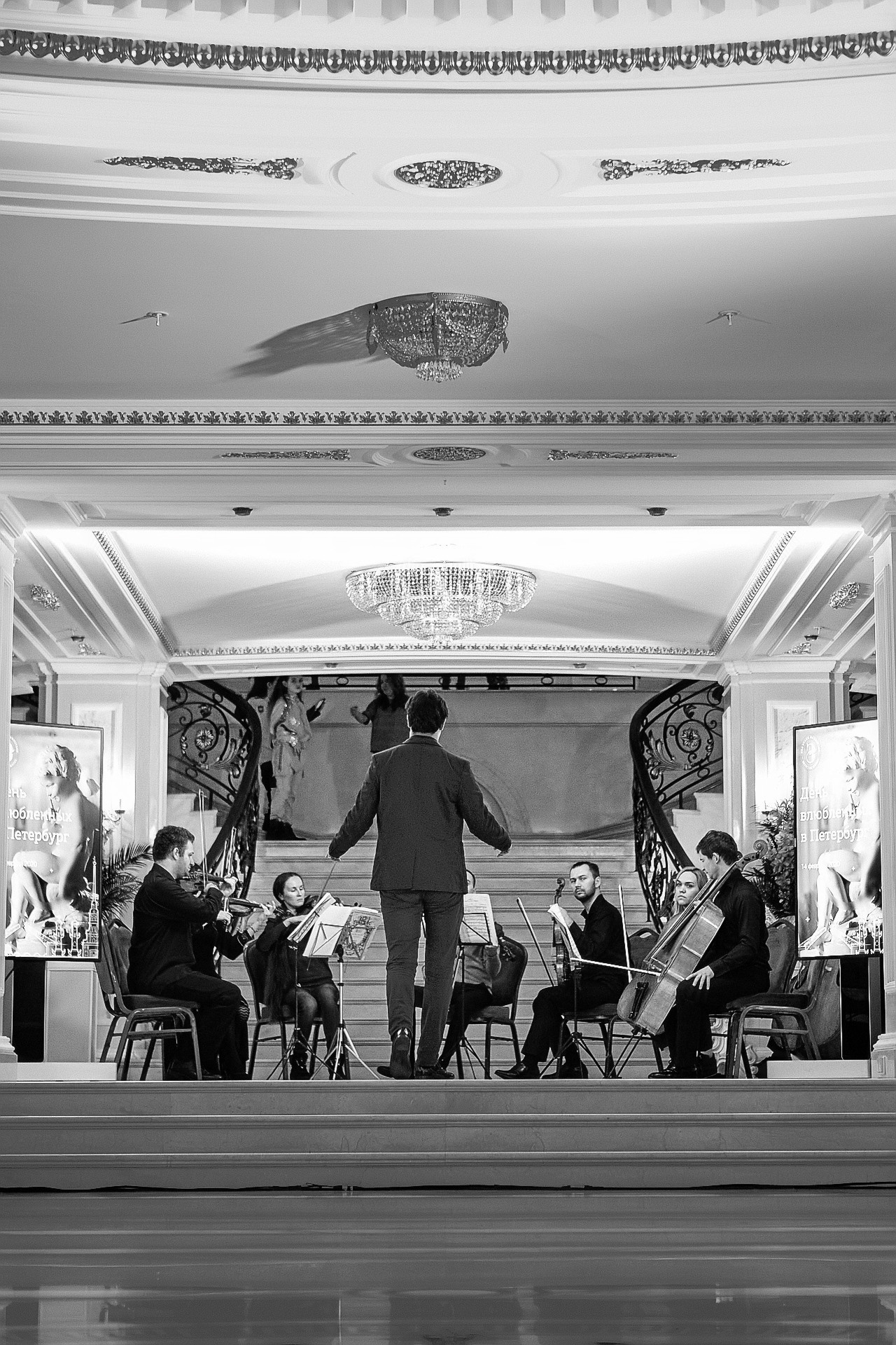 ПОКАЗ В ГОСТИНИЦЕ ЭРМИТАЖ