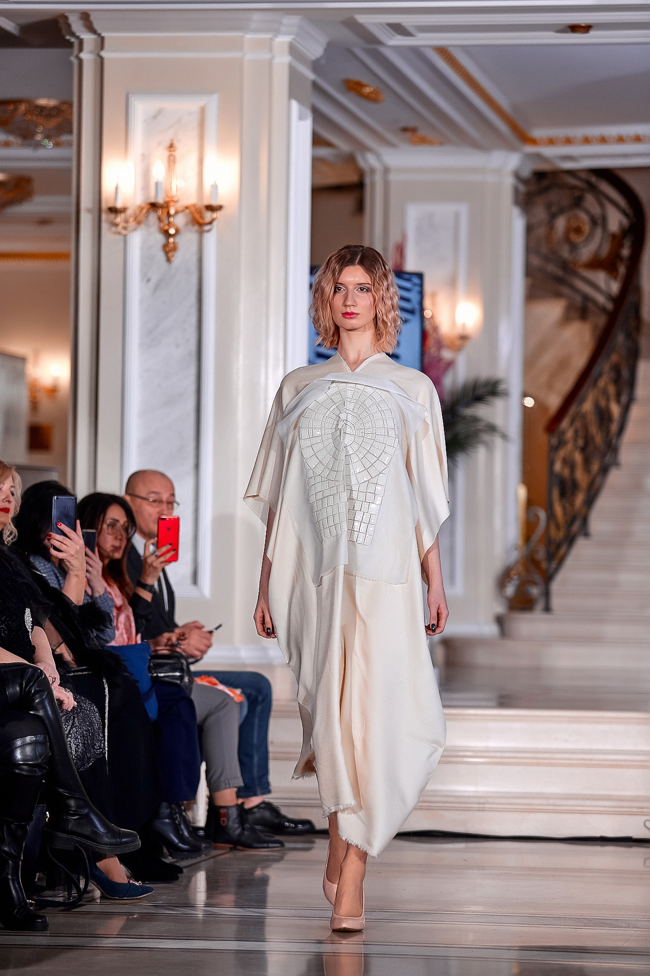 ПОКАЗ В ГОСТИНИЦЕ ЭРМИТАЖ