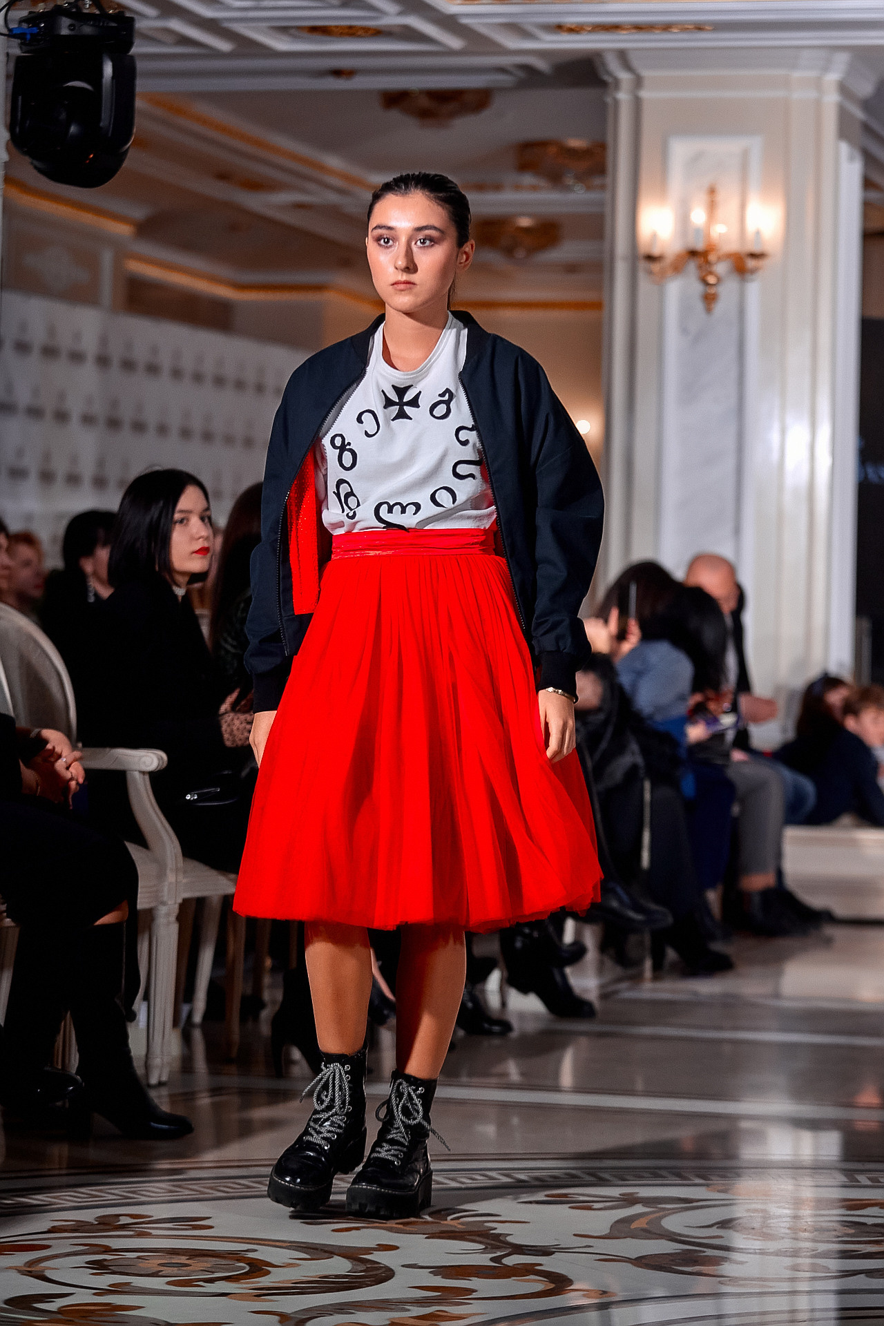 ПОКАЗ В ГОСТИНИЦЕ ЭРМИТАЖ