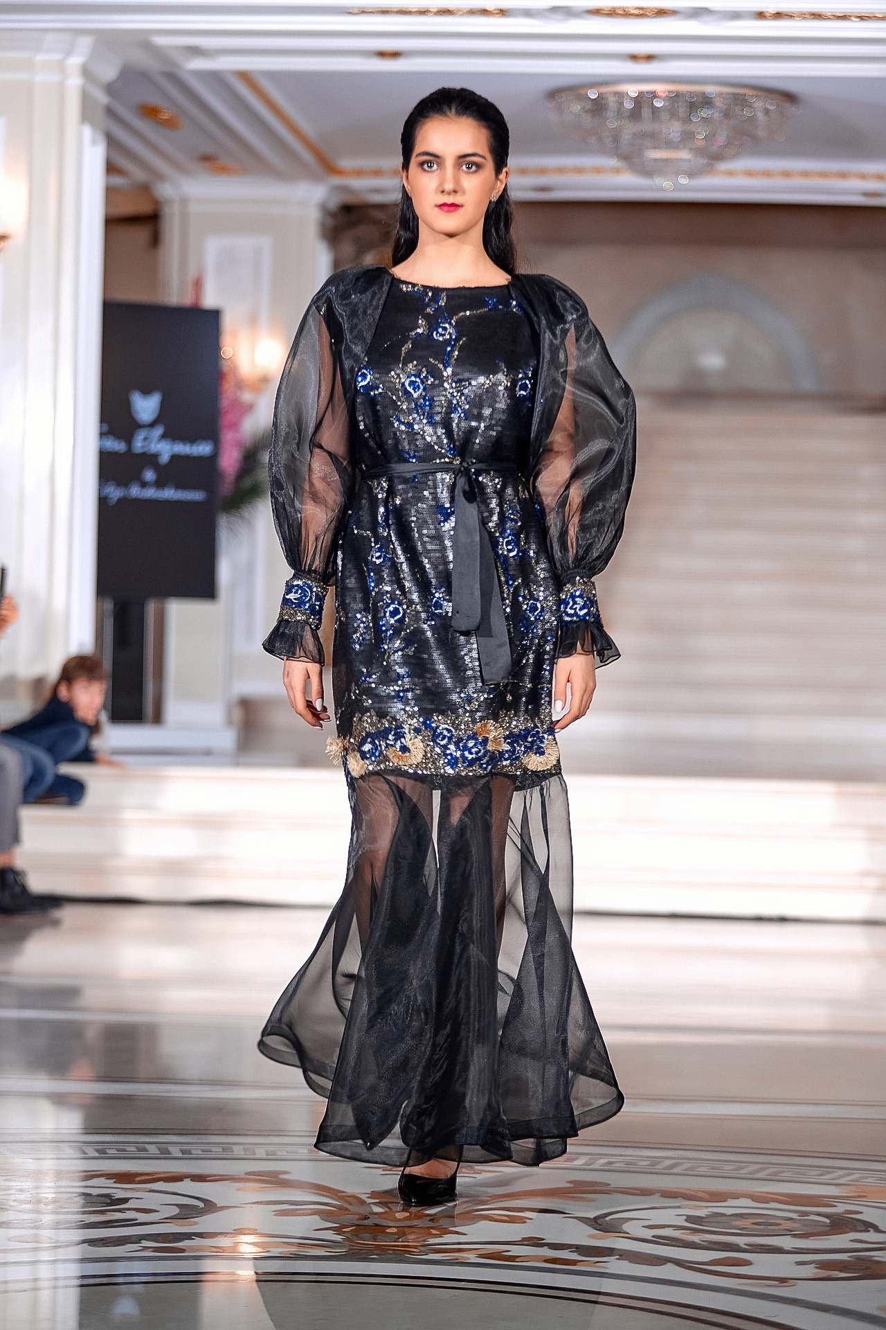 ПОКАЗ В ГОСТИНИЦЕ ЭРМИТАЖ