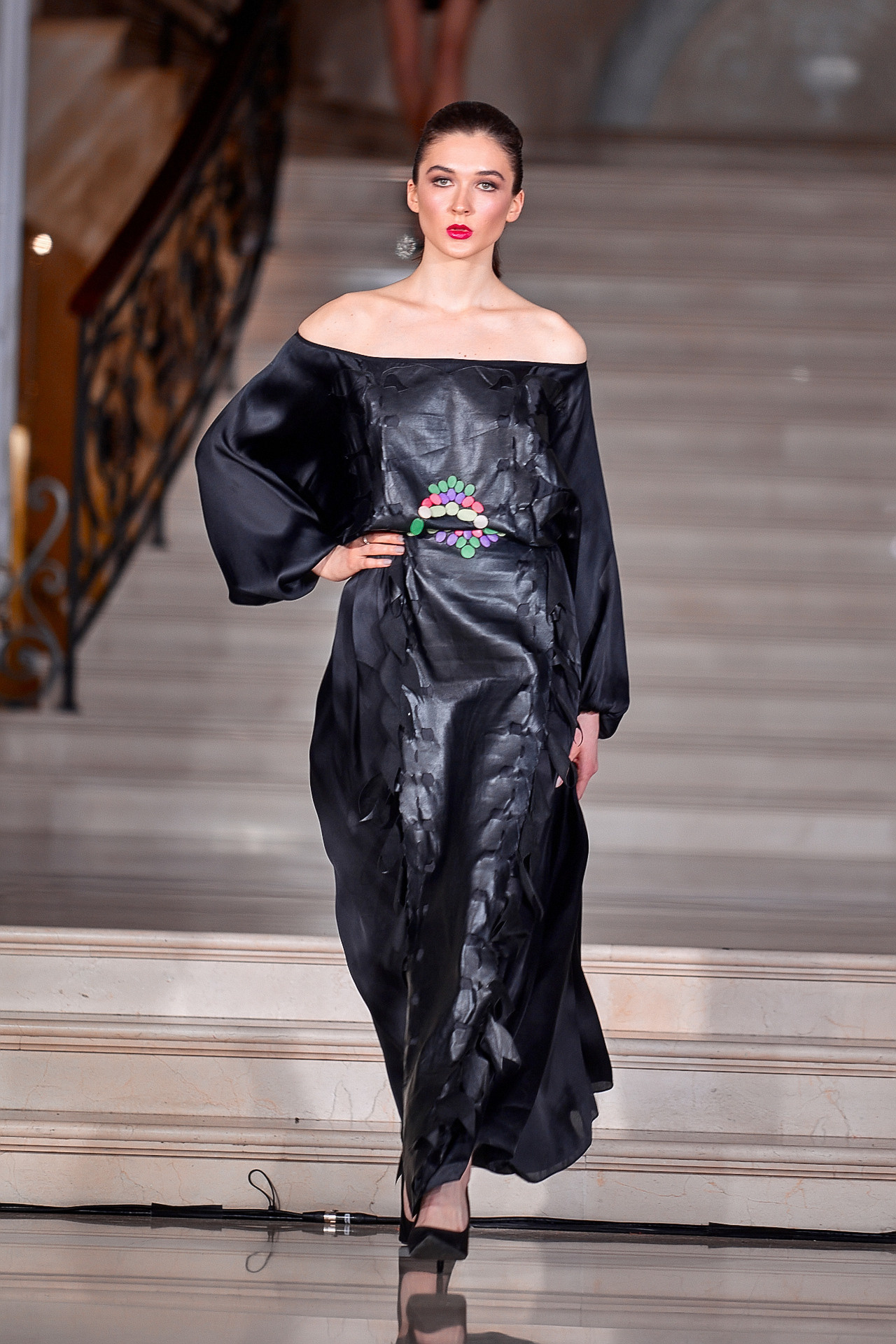 ПОКАЗ В ГОСТИНИЦЕ ЭРМИТАЖ