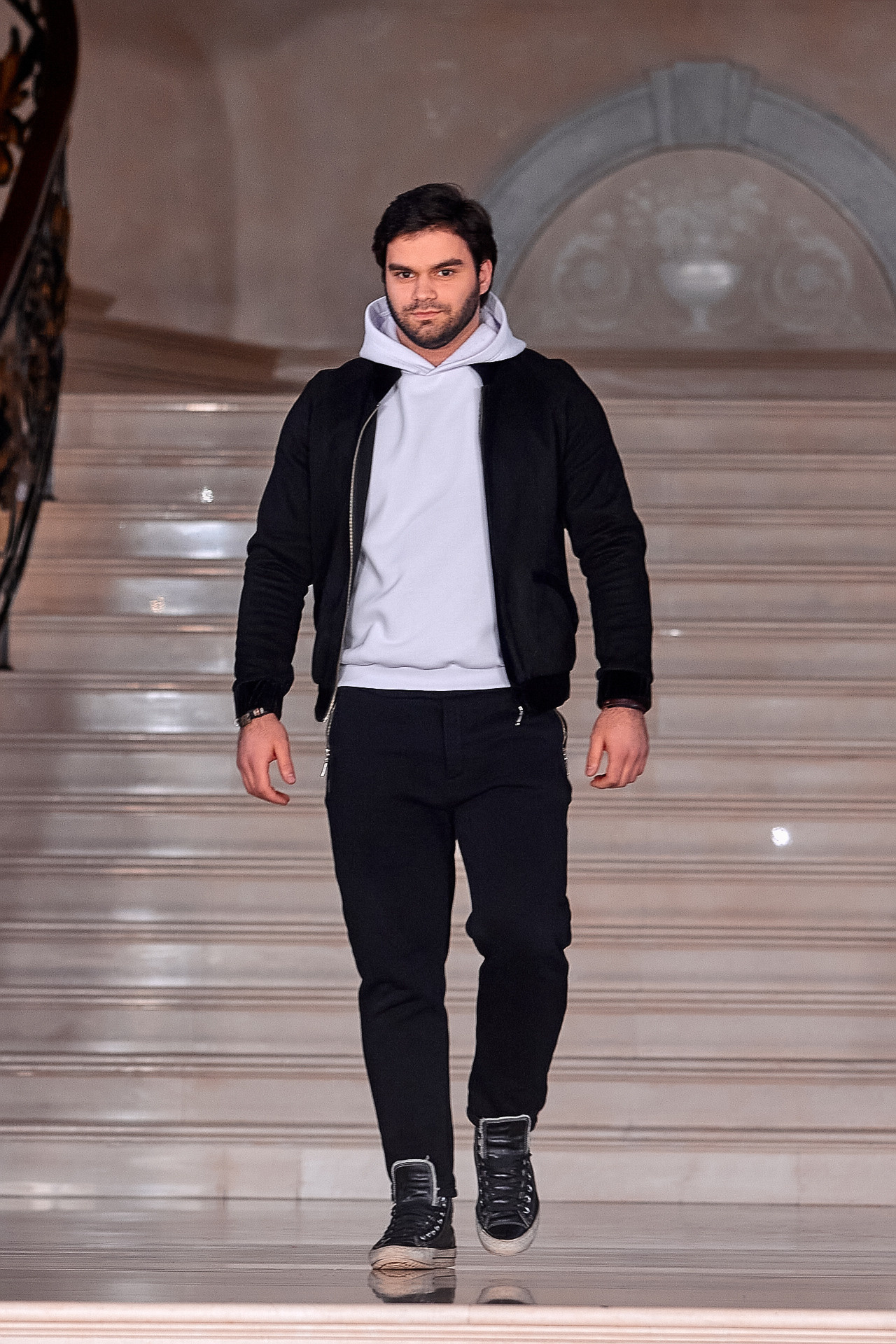 ПОКАЗ В ГОСТИНИЦЕ ЭРМИТАЖ