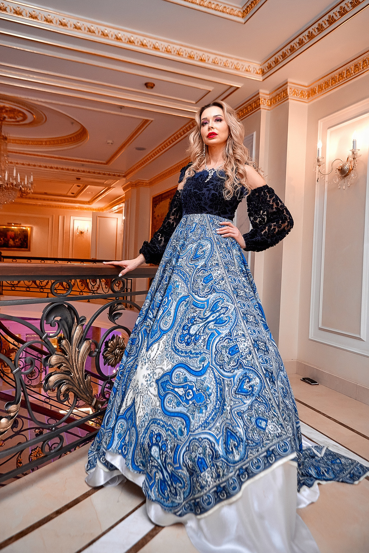 ПОКАЗ В ГОСТИНИЦЕ ЭРМИТАЖ