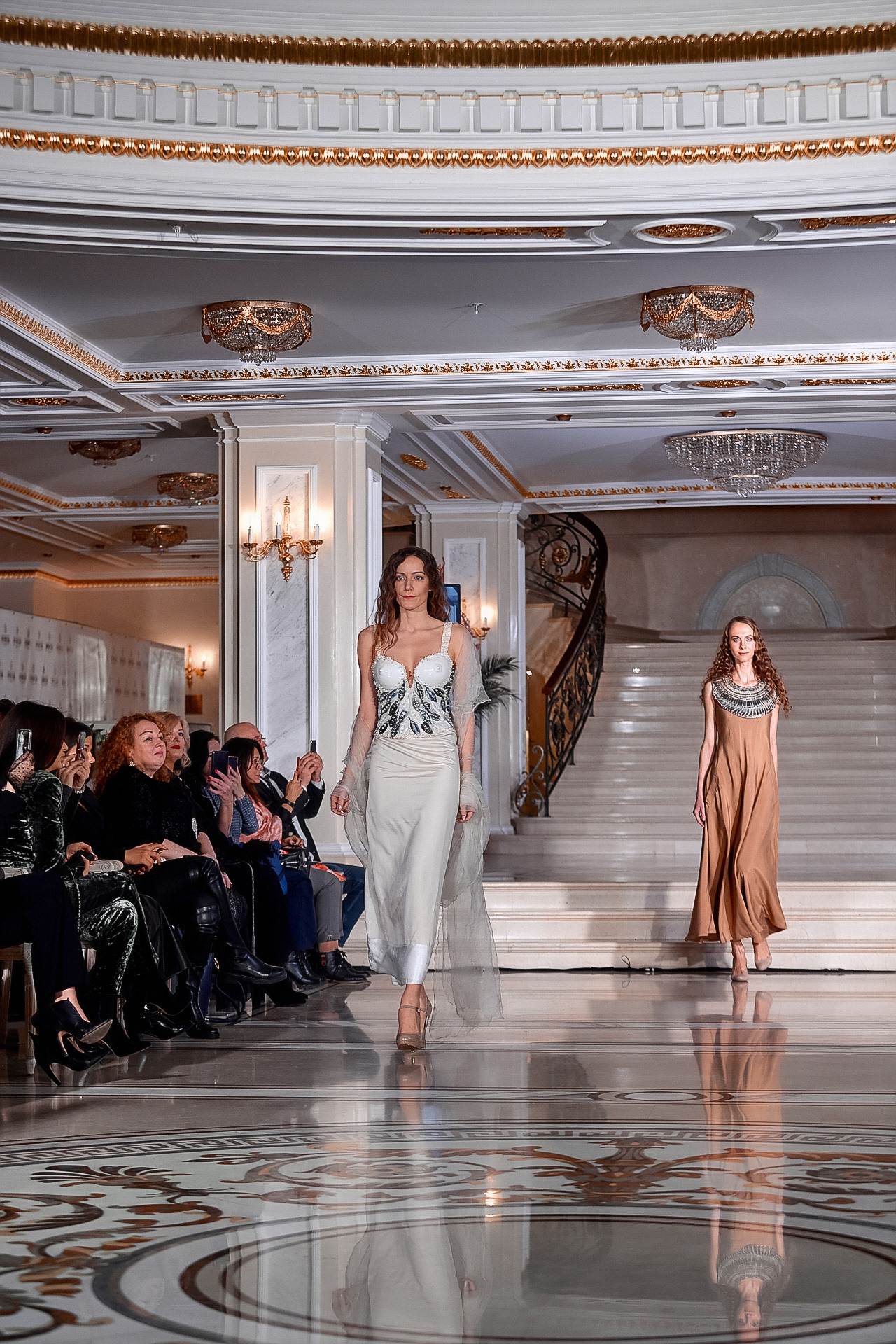 ПОКАЗ В ГОСТИНИЦЕ ЭРМИТАЖ