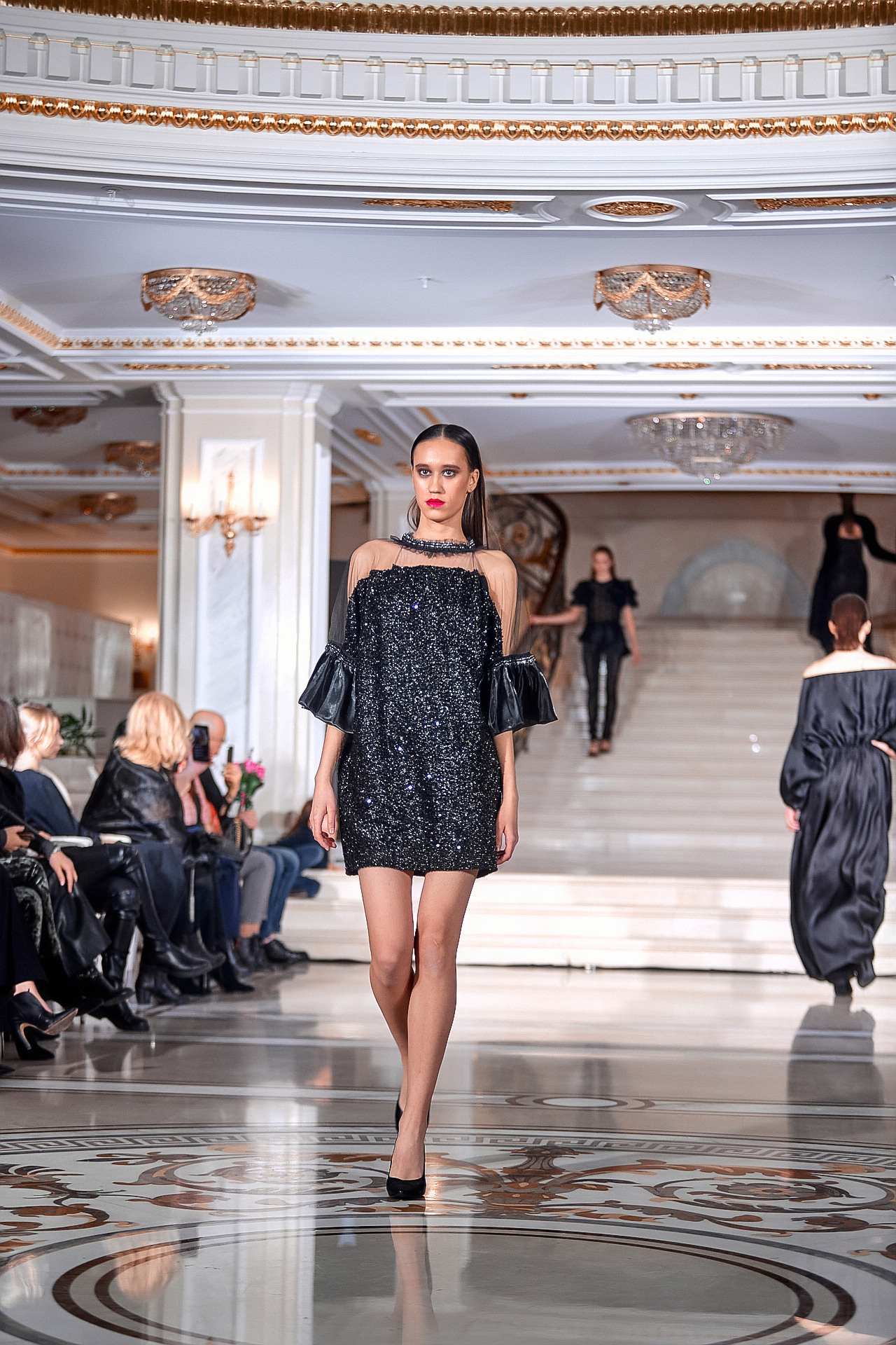 ПОКАЗ В ГОСТИНИЦЕ ЭРМИТАЖ