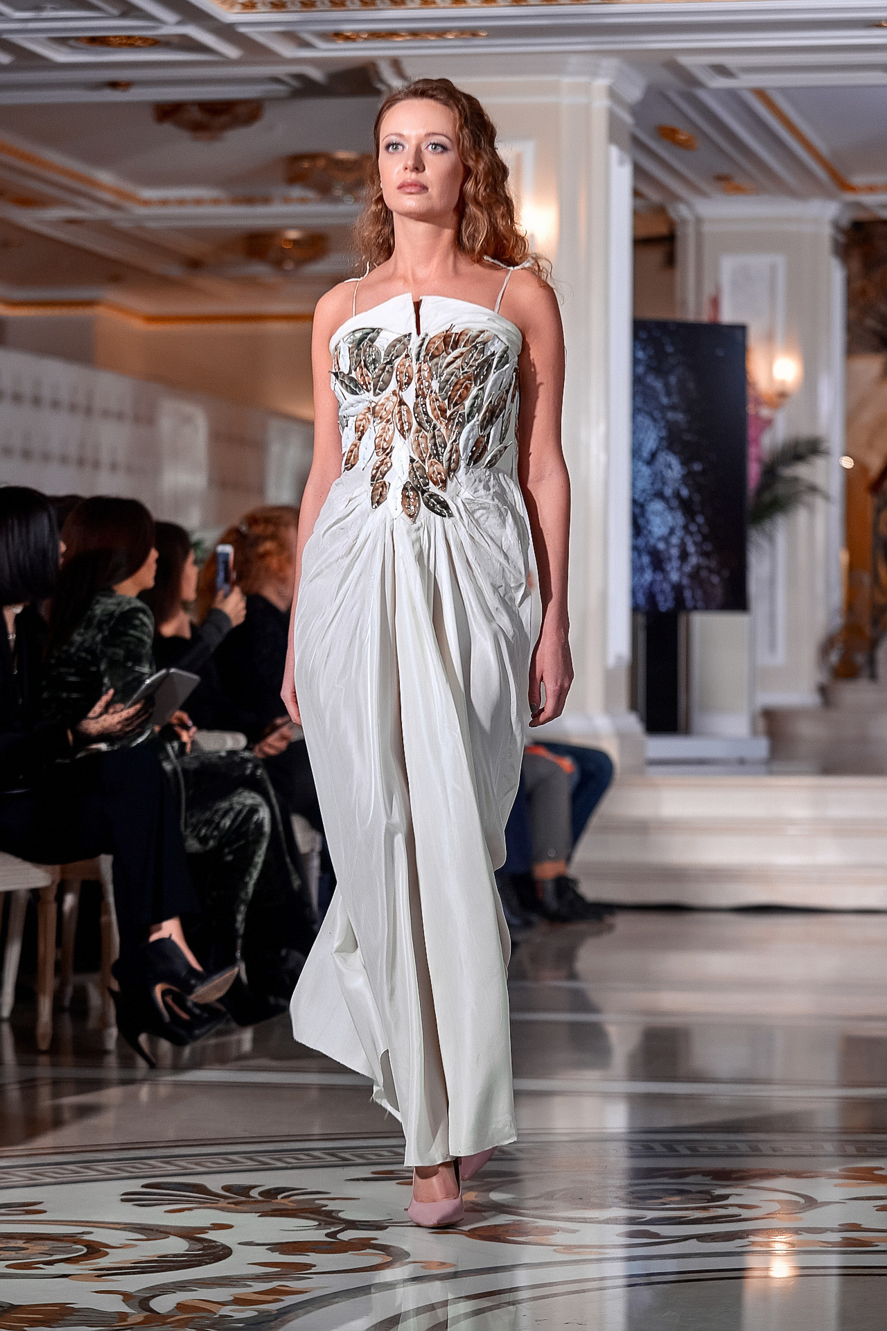 ПОКАЗ В ГОСТИНИЦЕ ЭРМИТАЖ