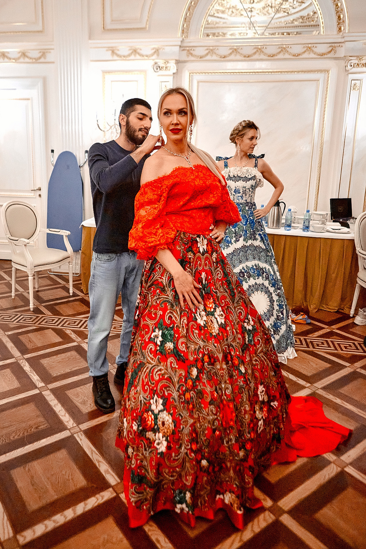 ПОКАЗ В ГОСТИНИЦЕ ЭРМИТАЖ