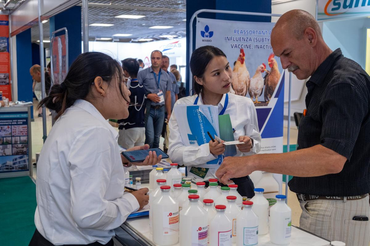 «MVC: Зерно — Комбикорма — Ветеринария — 2023». Валерий Бычков. Фотограф