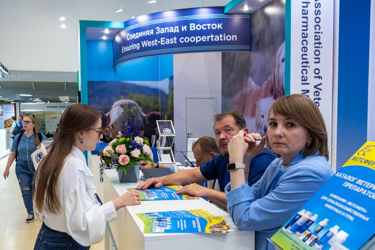 «MVC: Зерно — Комбикорма — Ветеринария — 2023». Валерий Бычков. Фотограф