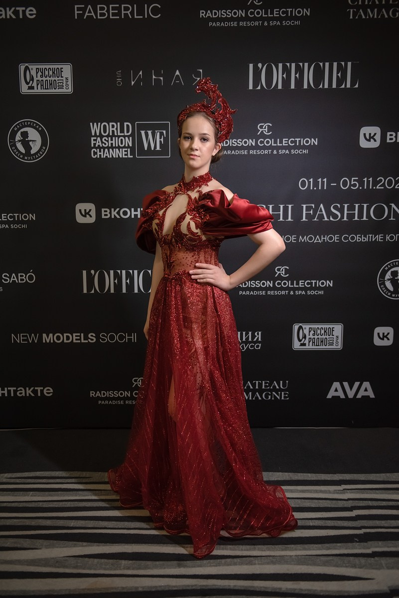 SochiFashionWeek2024 дизайнер Анохина Светлана. Семейный и коммерческий фотограф в Сочи Александр Бодунов