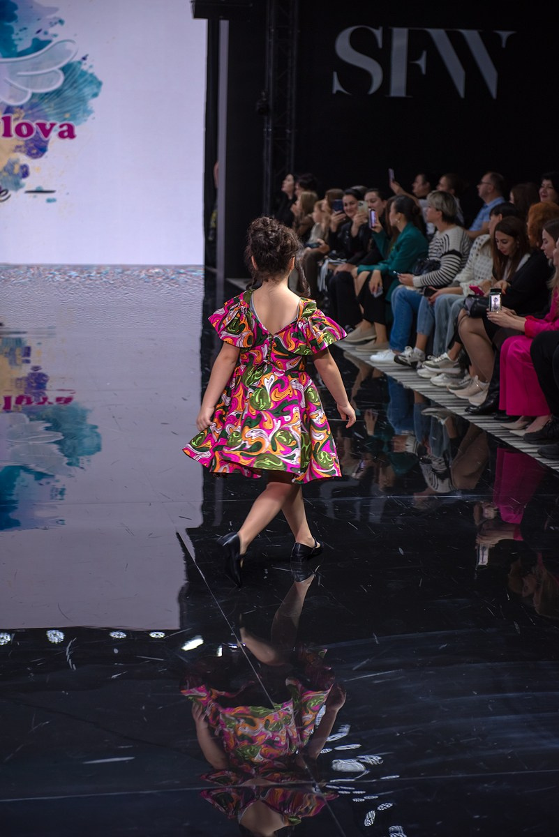 SochiFashionWeek2024 дизайнер Юлия Крылова. Семейный и коммерческий фотограф в Сочи Александр Бодунов