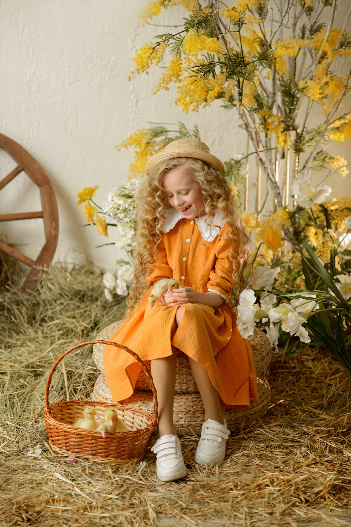 Photo shoot of a girl with goslings and a hat. Photographer Elena Carruthers, Scotland