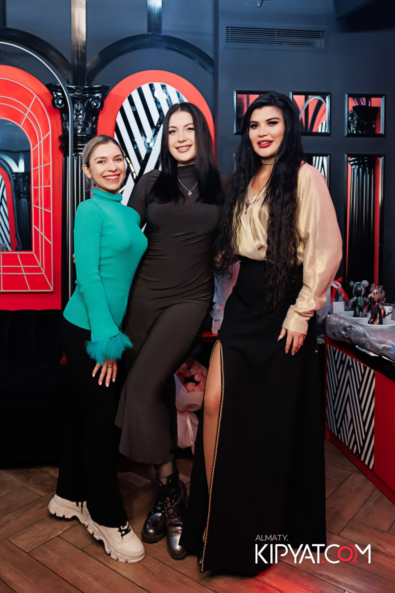 ЗАЯ, НА БИС. КИПЯТКОМ АЛМАТЫ!