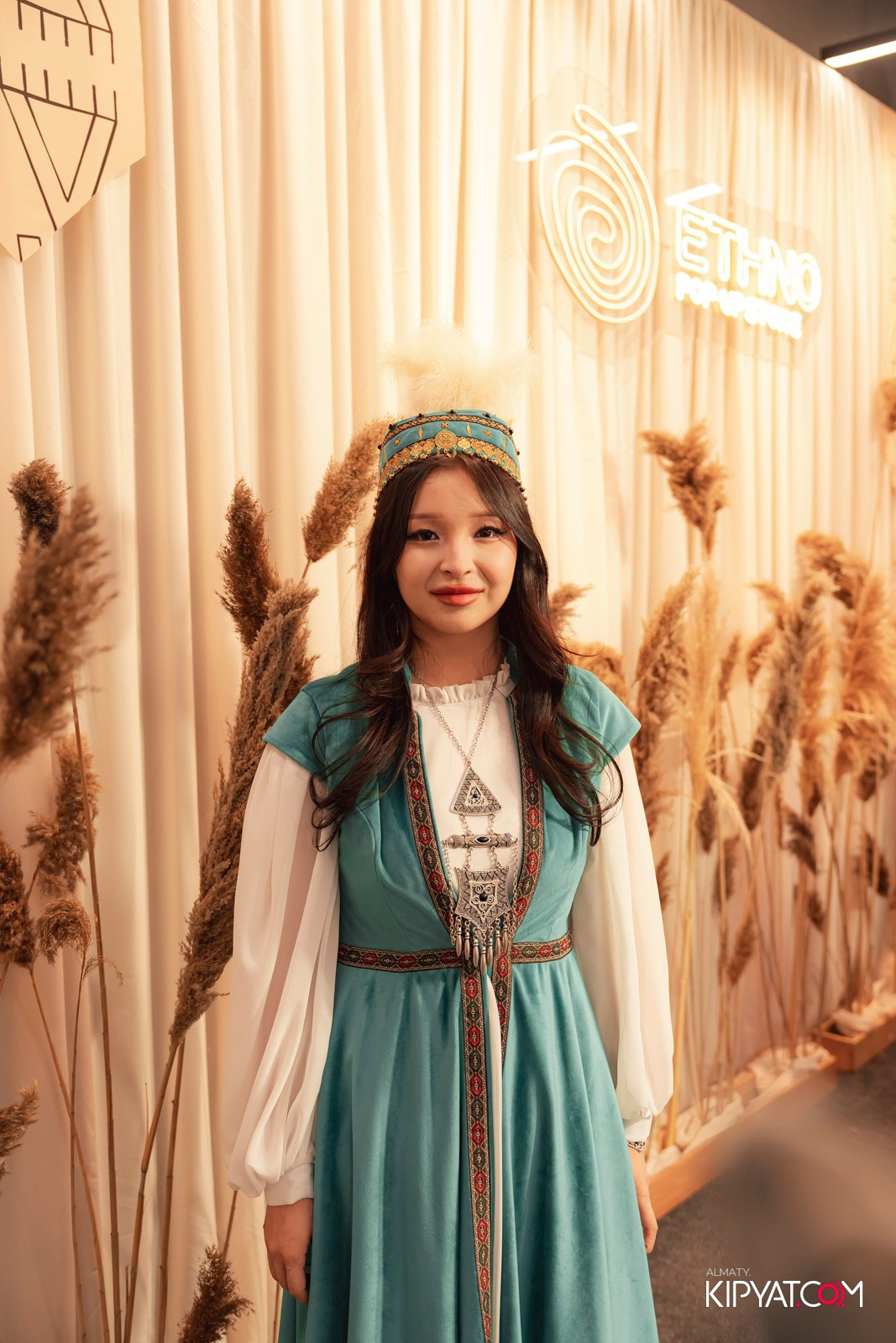ETHNO POP-UP STORE, SABANTOI B SADU ARENA. КИПЯТКОМ АЛМАТЫ!
