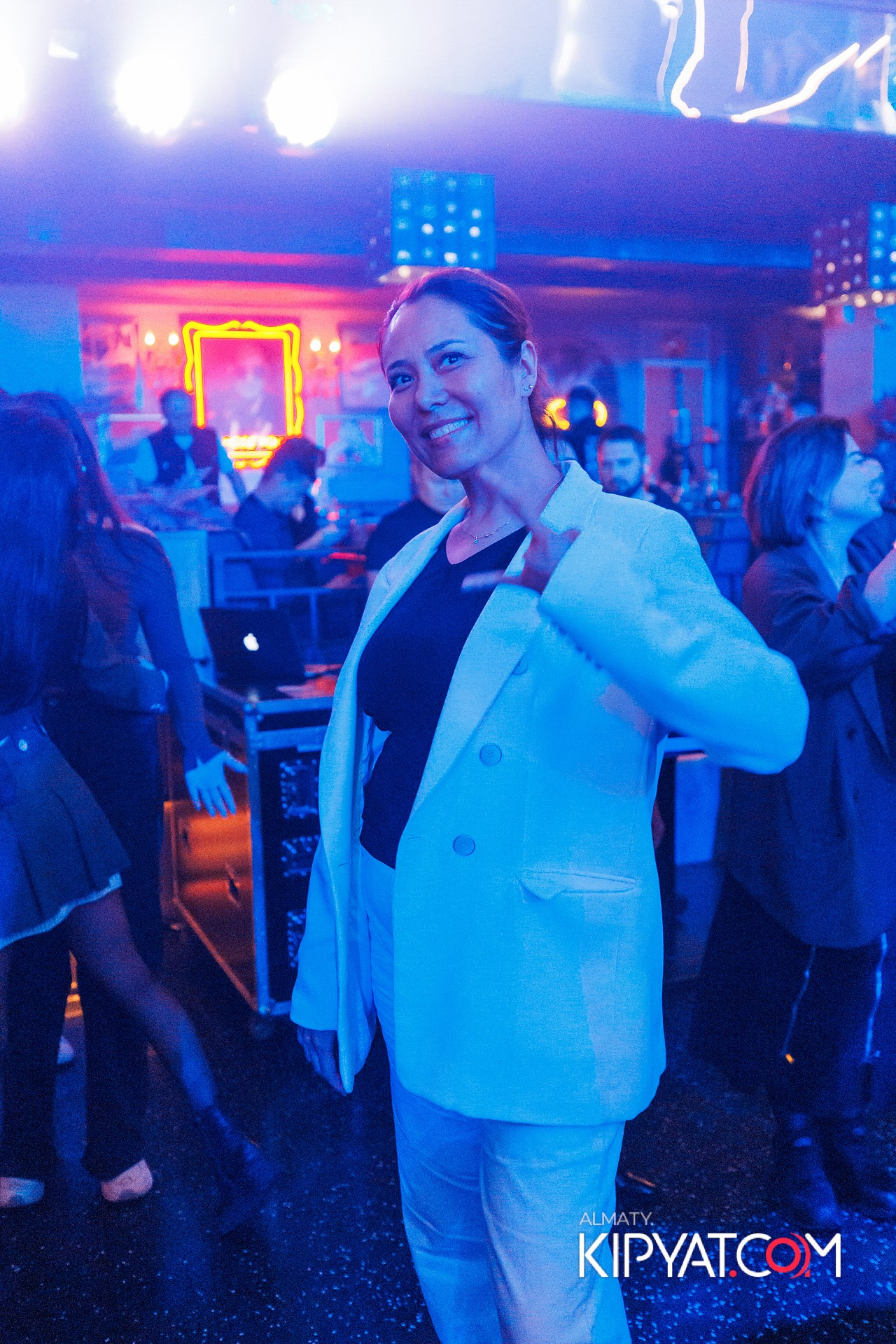 КОНЦЕРТ ГРУППЫ HIFI SANTA BARBARA. КИПЯТКОМ АЛМАТЫ!