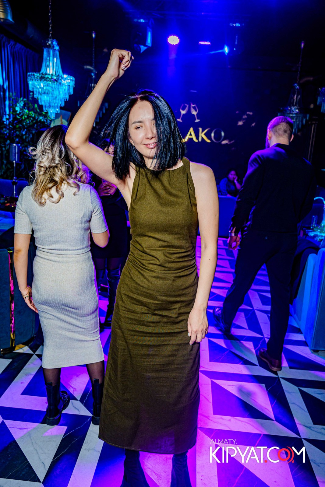 OBLAKO LOUNGE BAR. КИПЯТКОМ АЛМАТЫ!