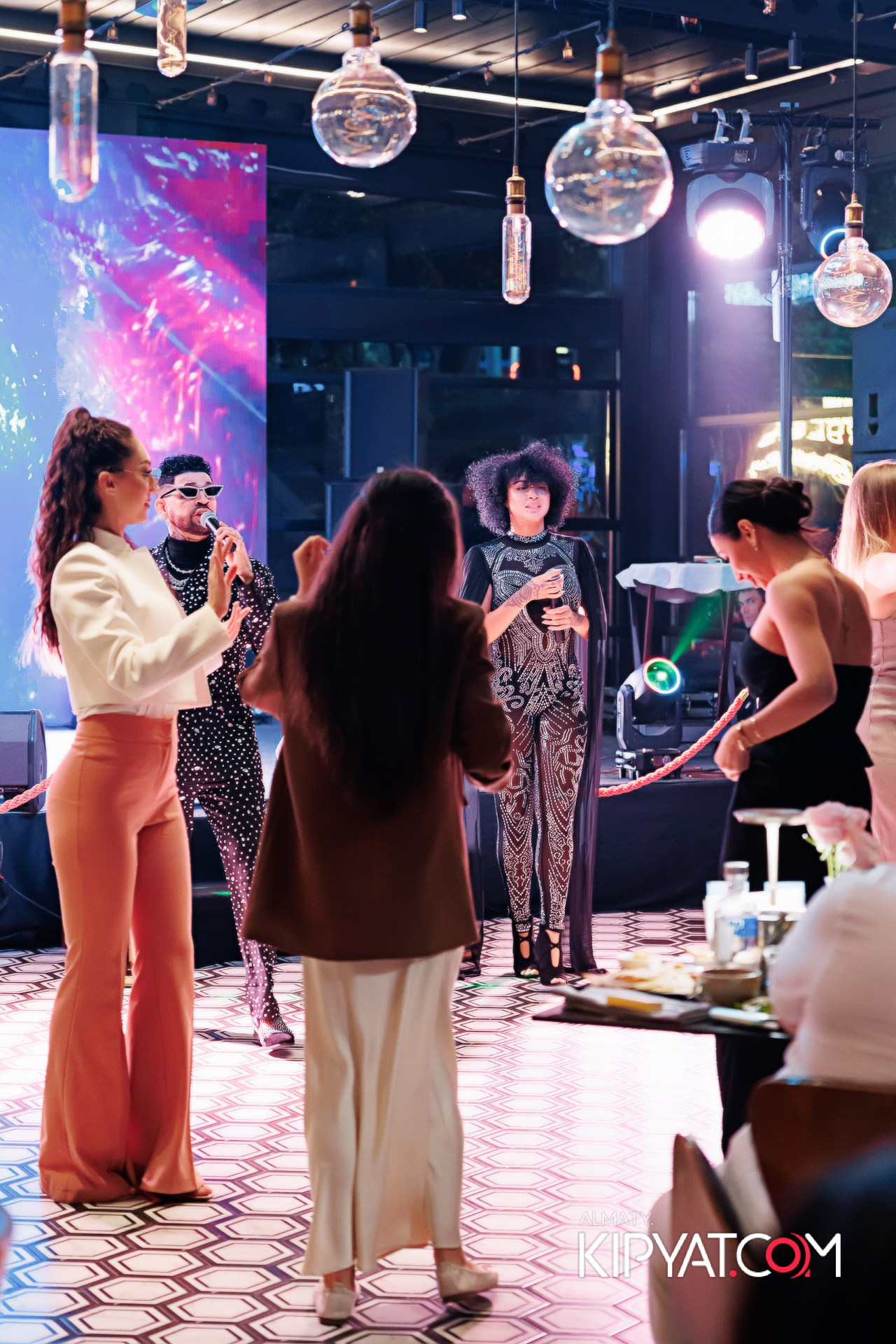 День рождения ресторана Noodles — 15 лет. КИПЯТКОМ АЛМАТЫ! Фотосъемка мероприятий в Алматы