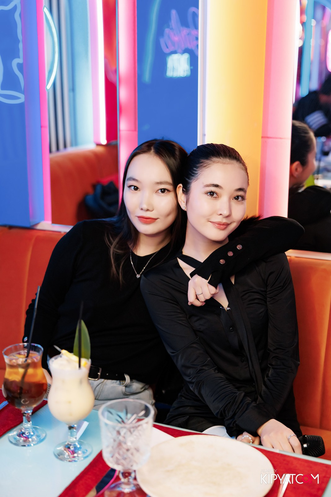 ЗАЯ, НА БИС. КИПЯТКОМ АЛМАТЫ!