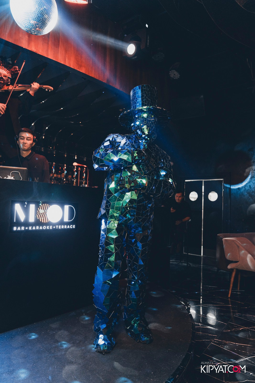 MOOD KARAOKE & TERRACE. КИПЯТКОМ АЛМАТЫ!