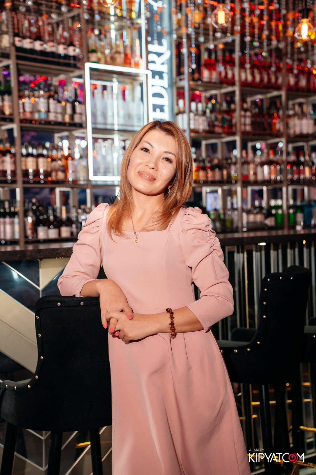 FRIENDS BAR & TERRACE. КИПЯТКОМ АЛМАТЫ!