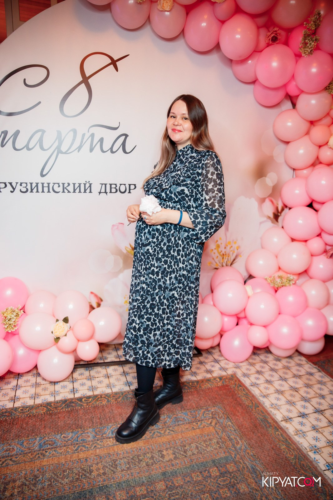 ГРУЗИНСКИЙ ДВОР НА КАБАНБАЙ БАТЫРА. КИПЯТКОМ АЛМАТЫ!