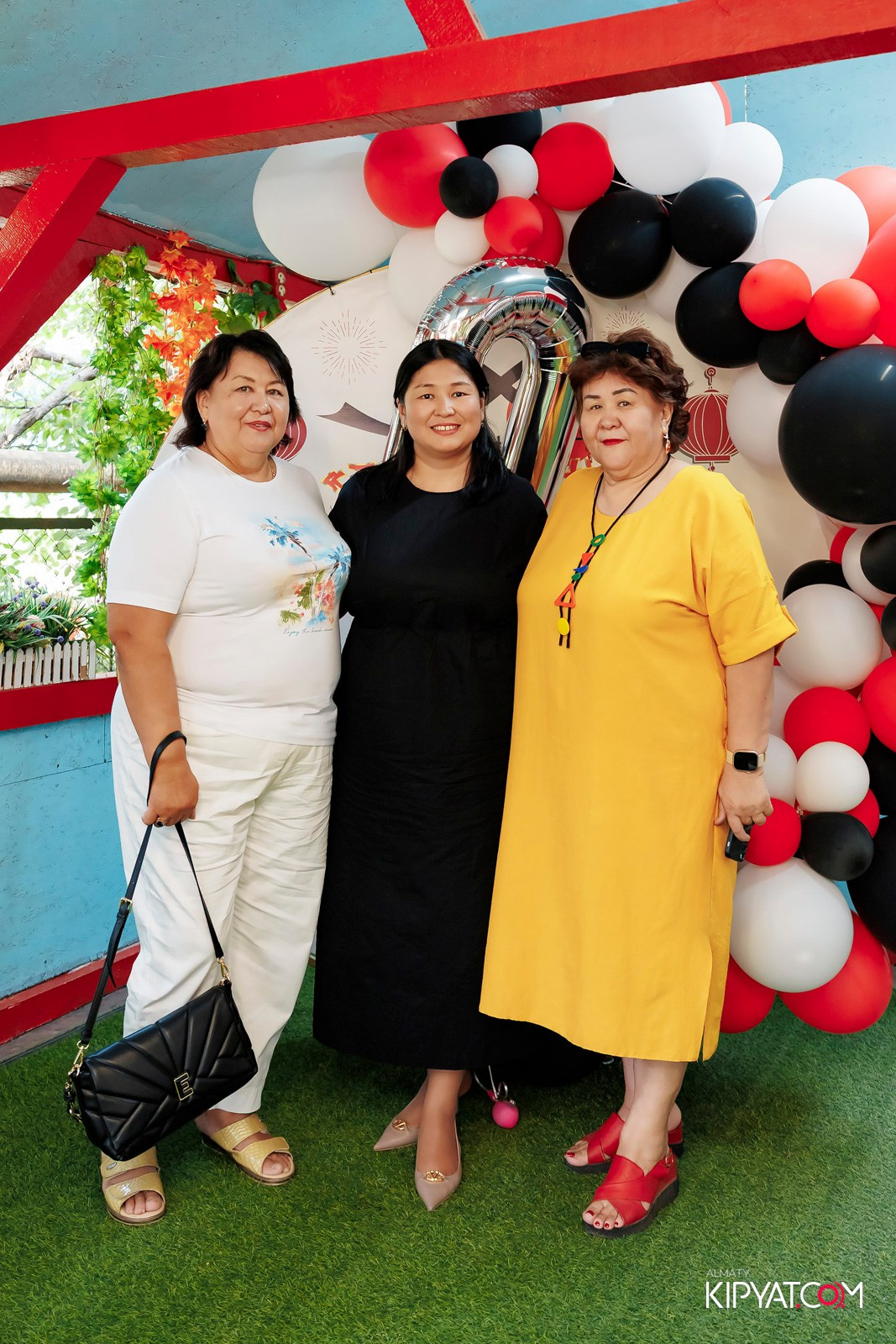 ЮБИЛЕЙ КАФЕ ТЯНЬ-ШАНЬ — 20 ЛЕТ. КИПЯТКОМ АЛМАТЫ!